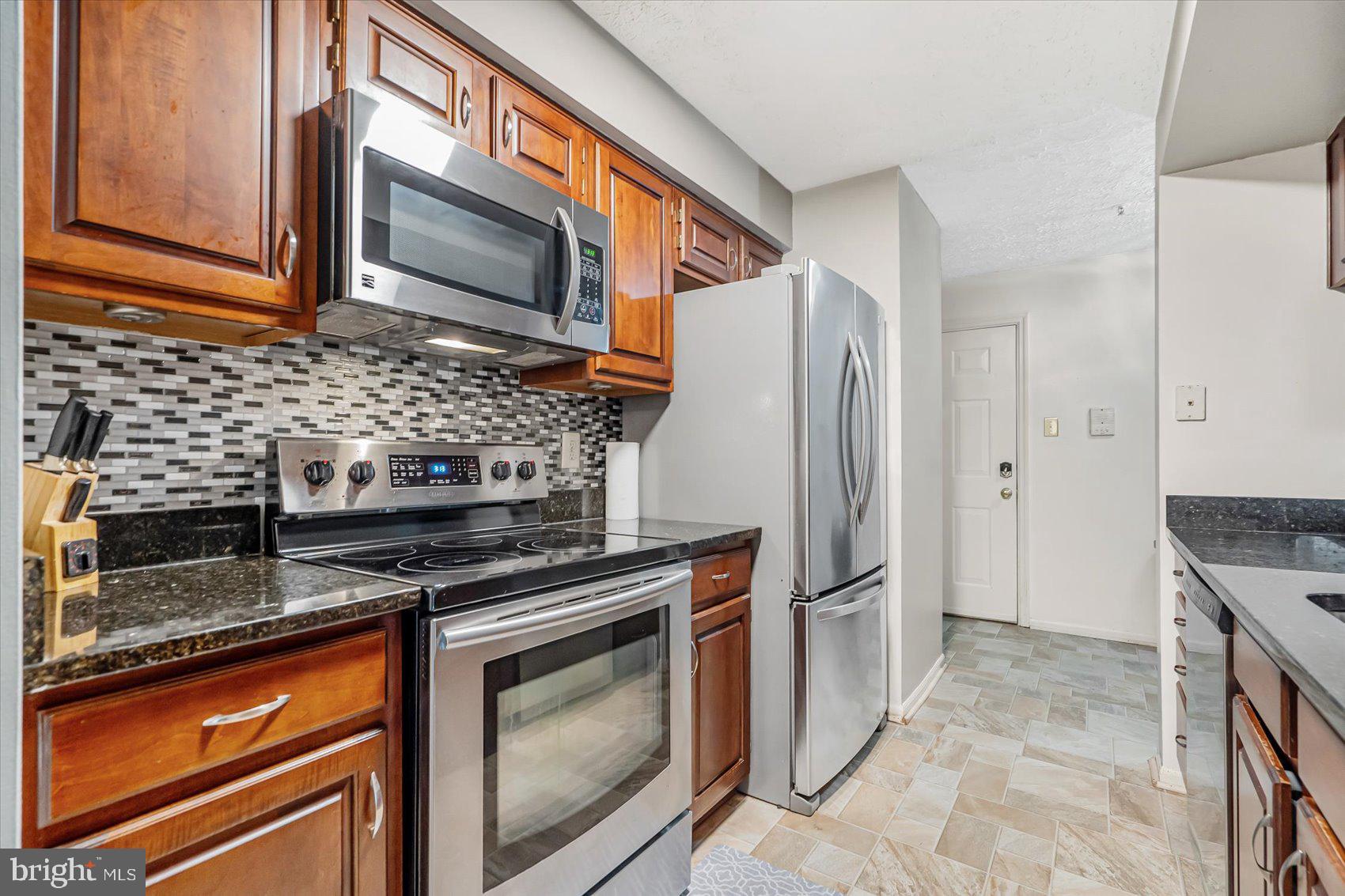 WOODBRIDGE CENTER - Residential