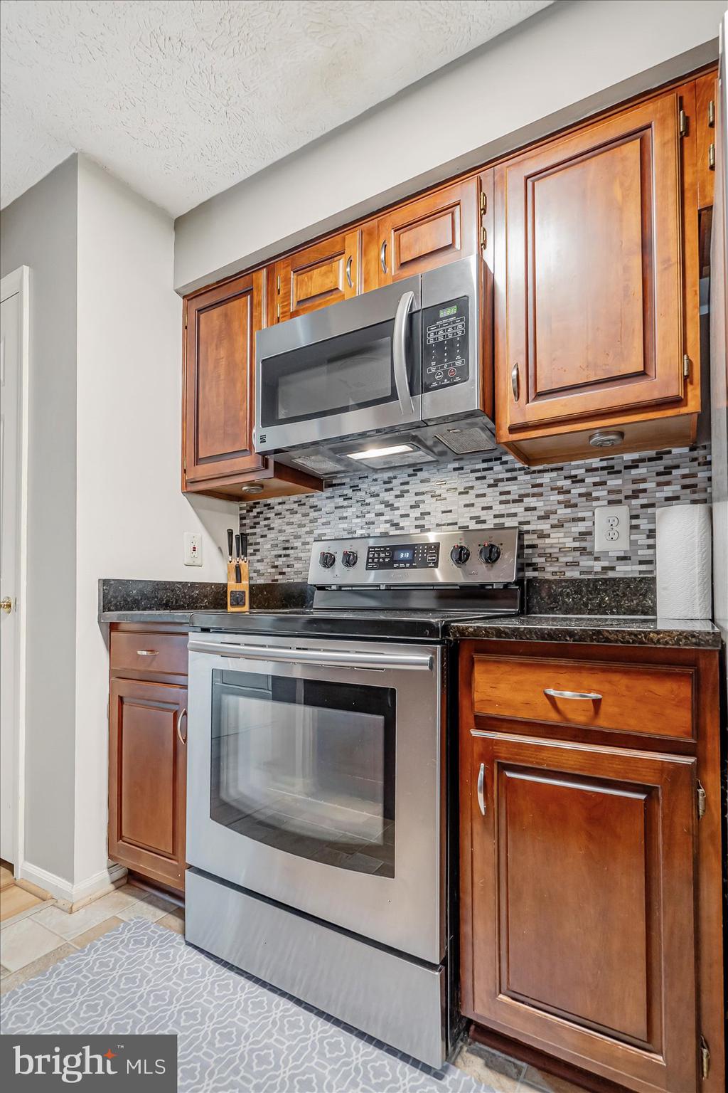 WOODBRIDGE CENTER - Residential