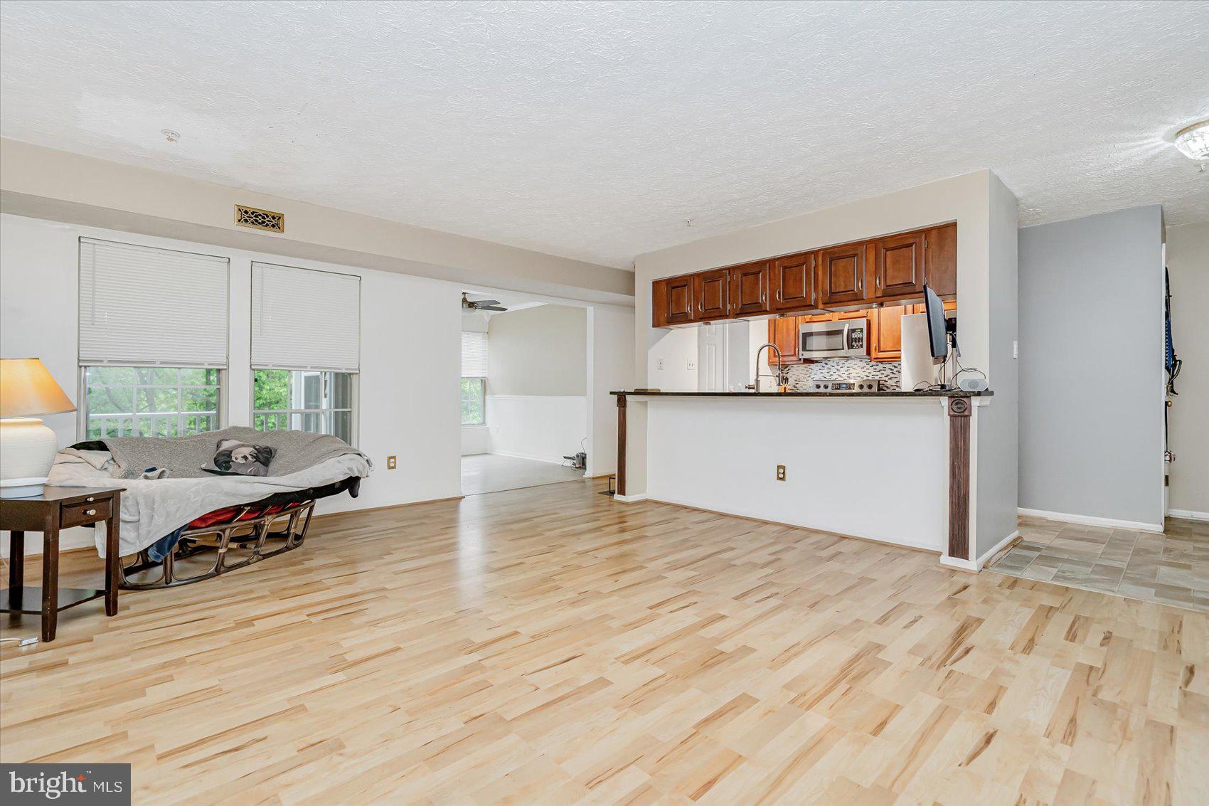 WOODBRIDGE CENTER - Residential