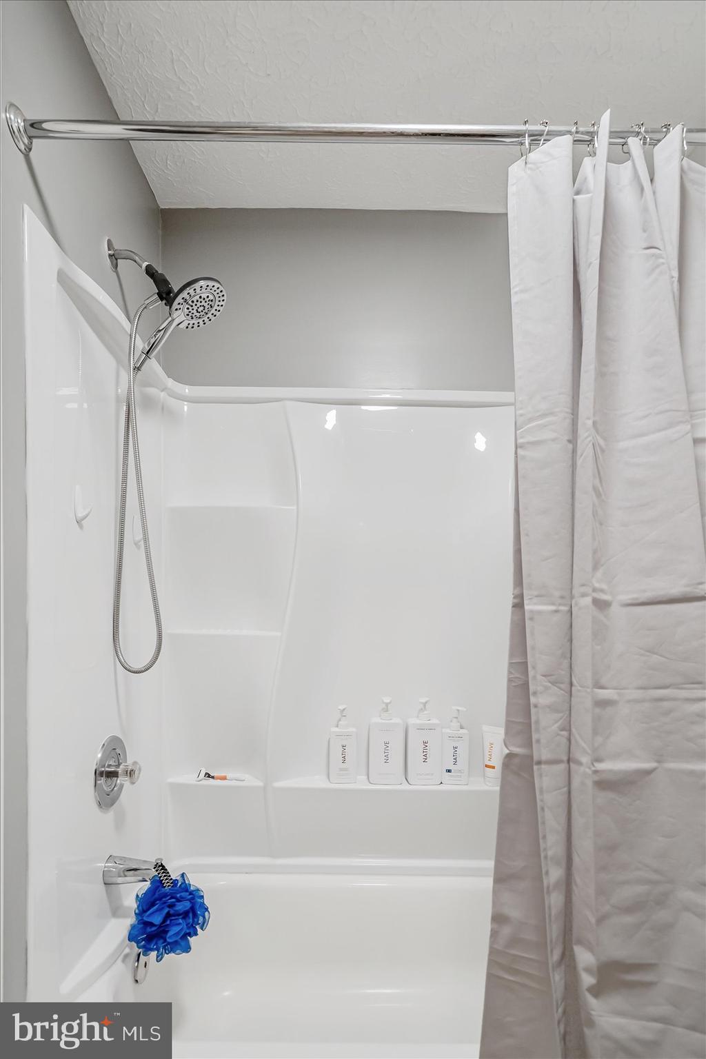 WOODBRIDGE CENTER - Residential