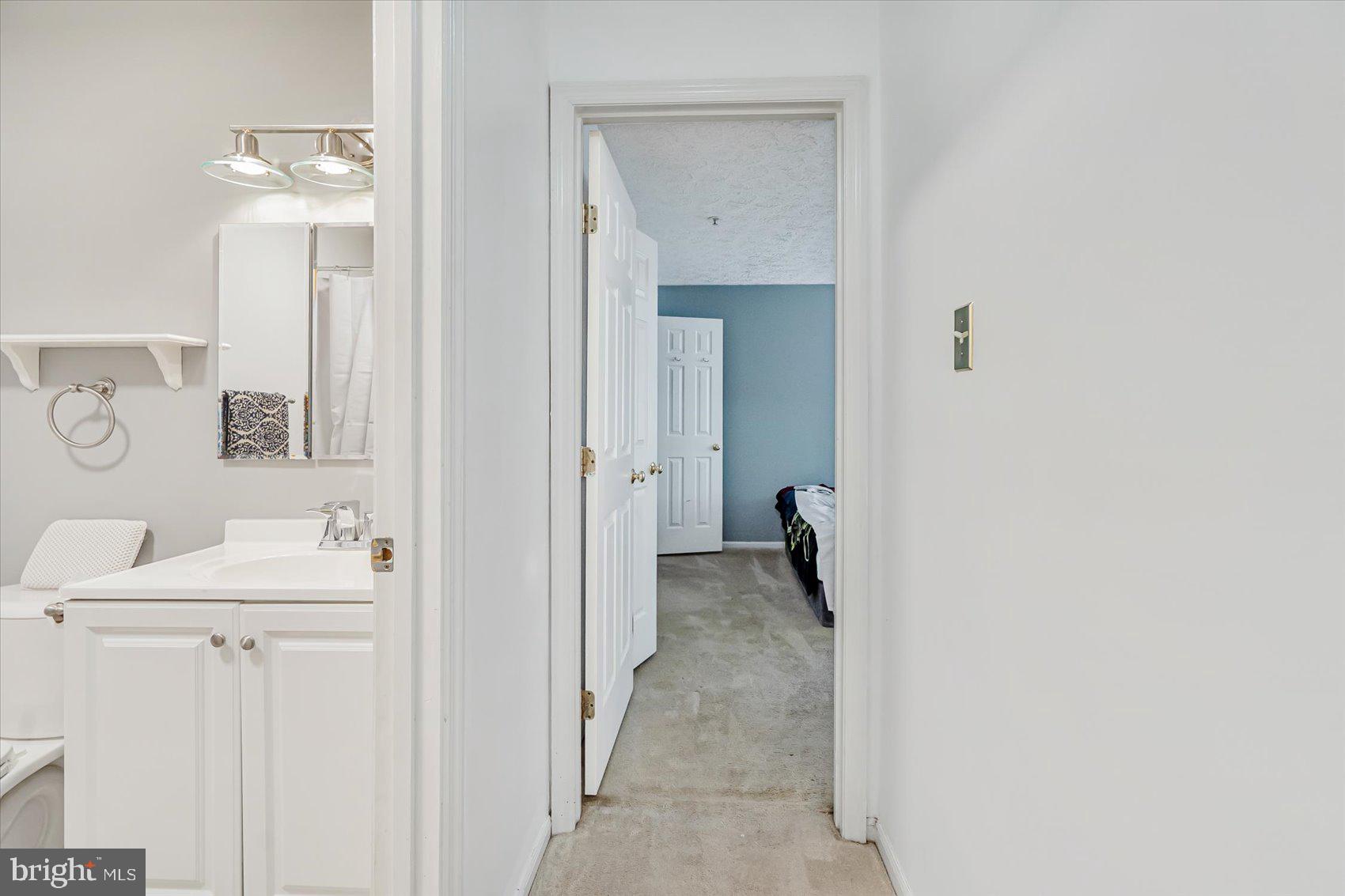 WOODBRIDGE CENTER - Residential