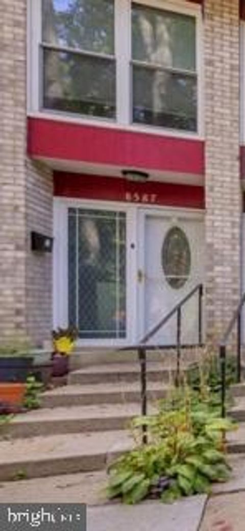 Townhouse For Sale - 8587 Seasons Way #6B<br/> LANHAM, MD 20706