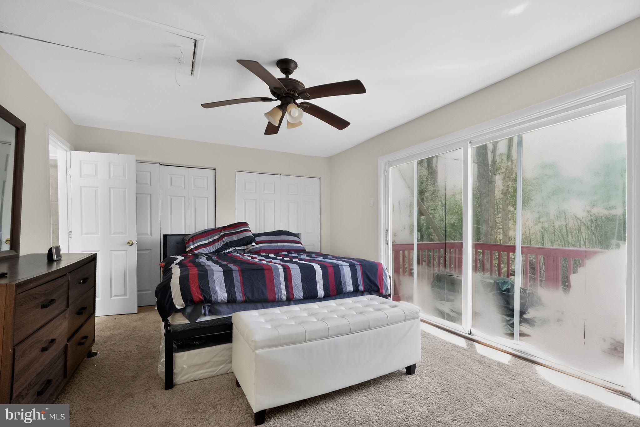 FOUR SEASONS - Residential