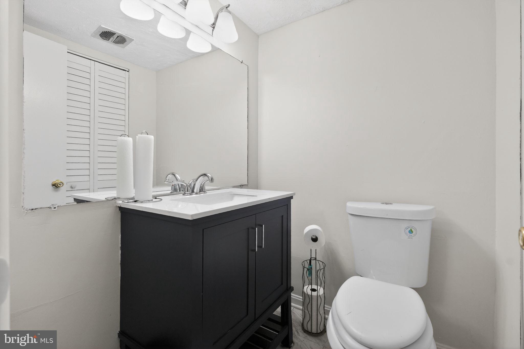 FOUR SEASONS - Residential