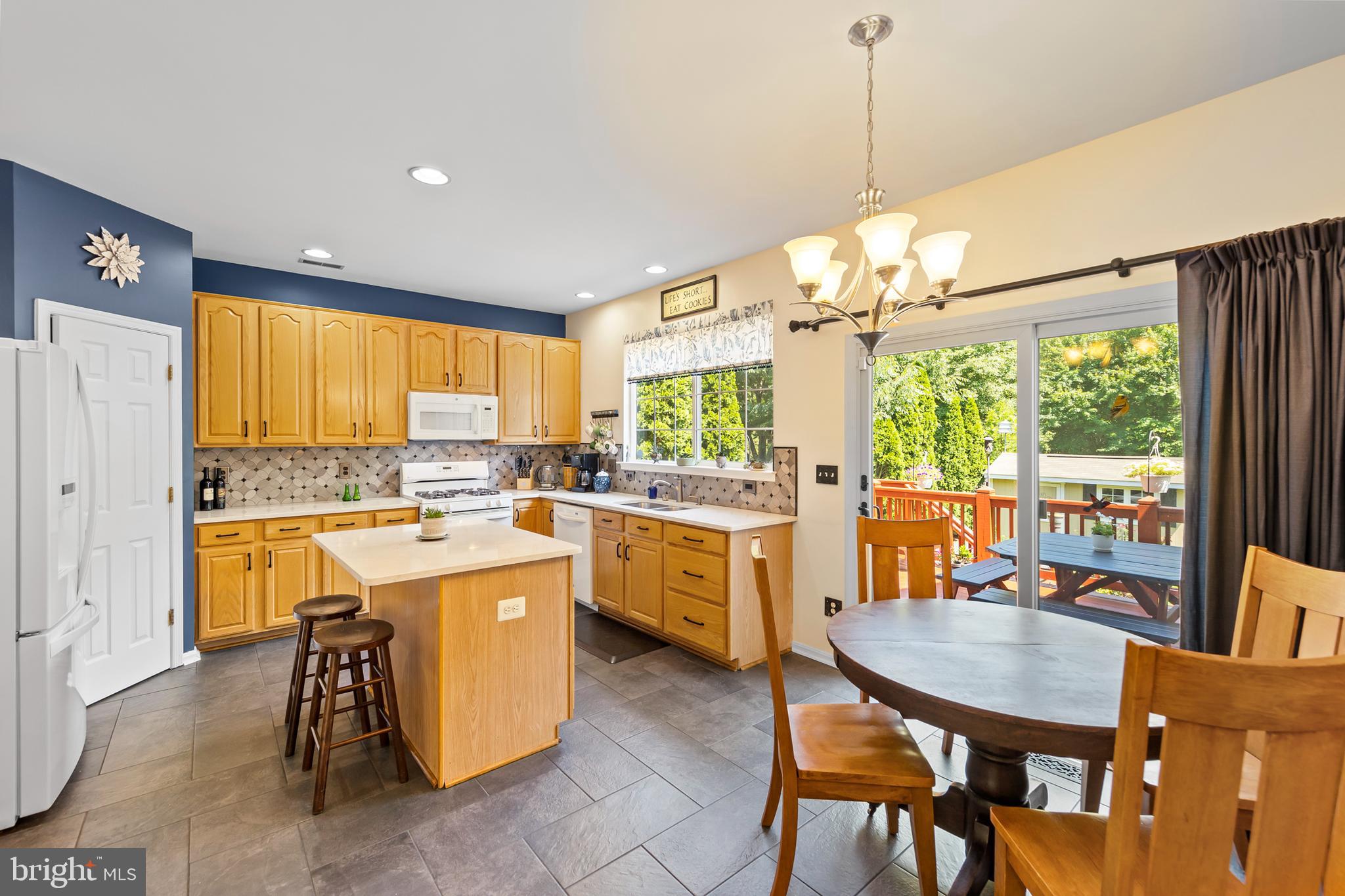 WAYSIDE VILLAGE - Residential