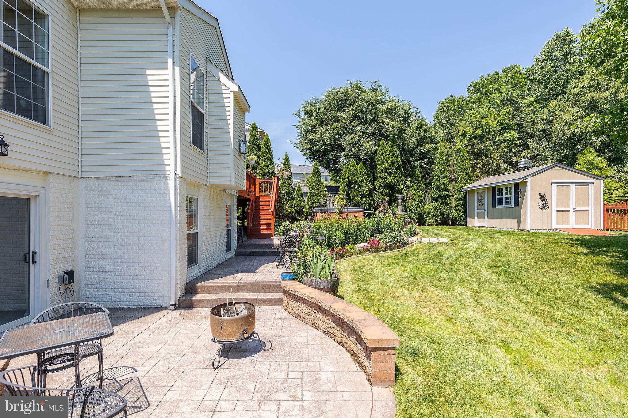 WAYSIDE VILLAGE - Residential