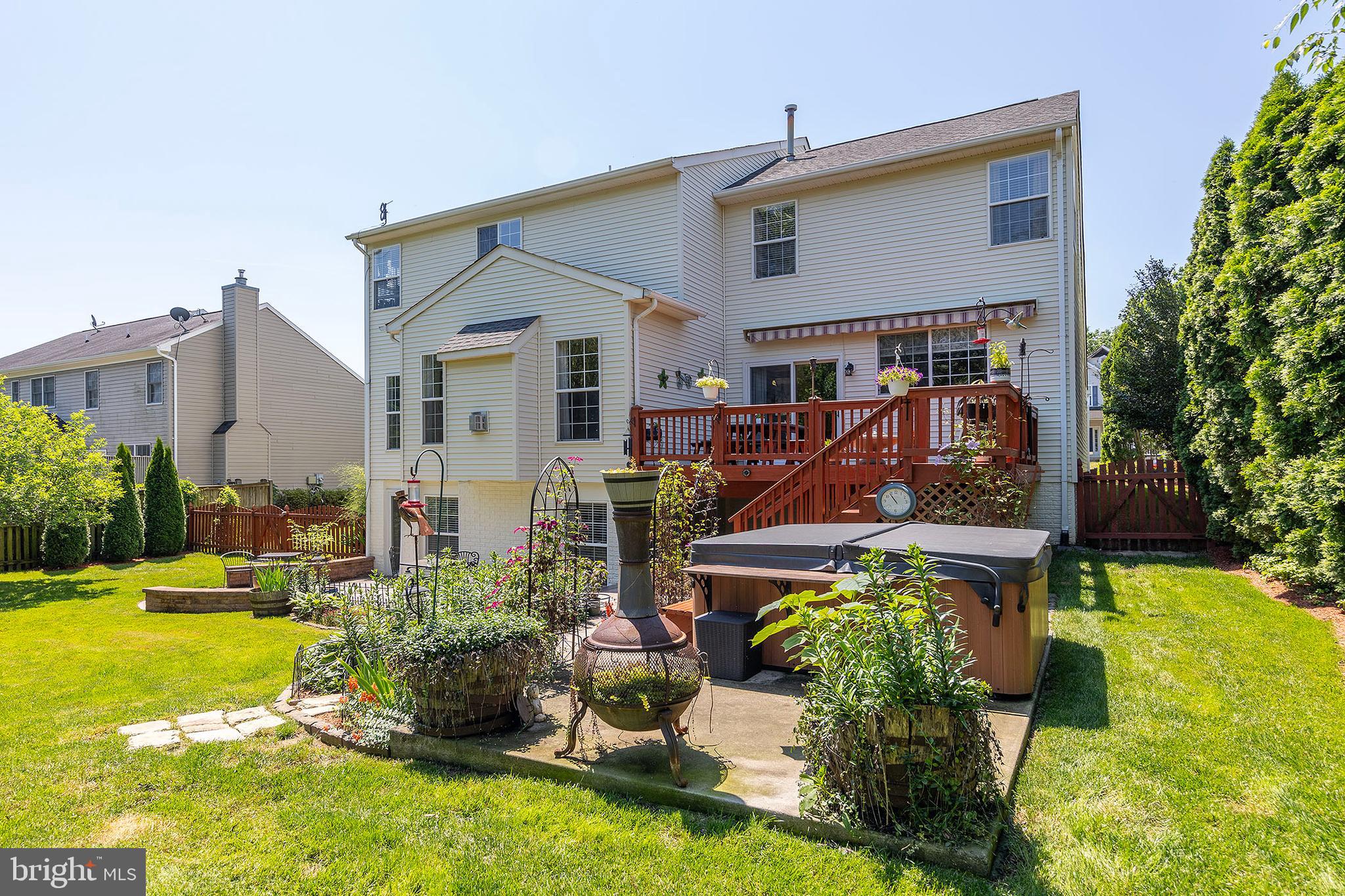 WAYSIDE VILLAGE - Residential