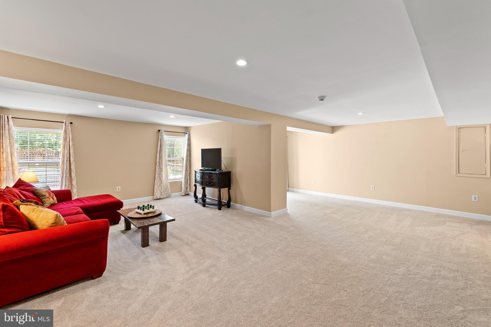 WAYSIDE VILLAGE - Residential