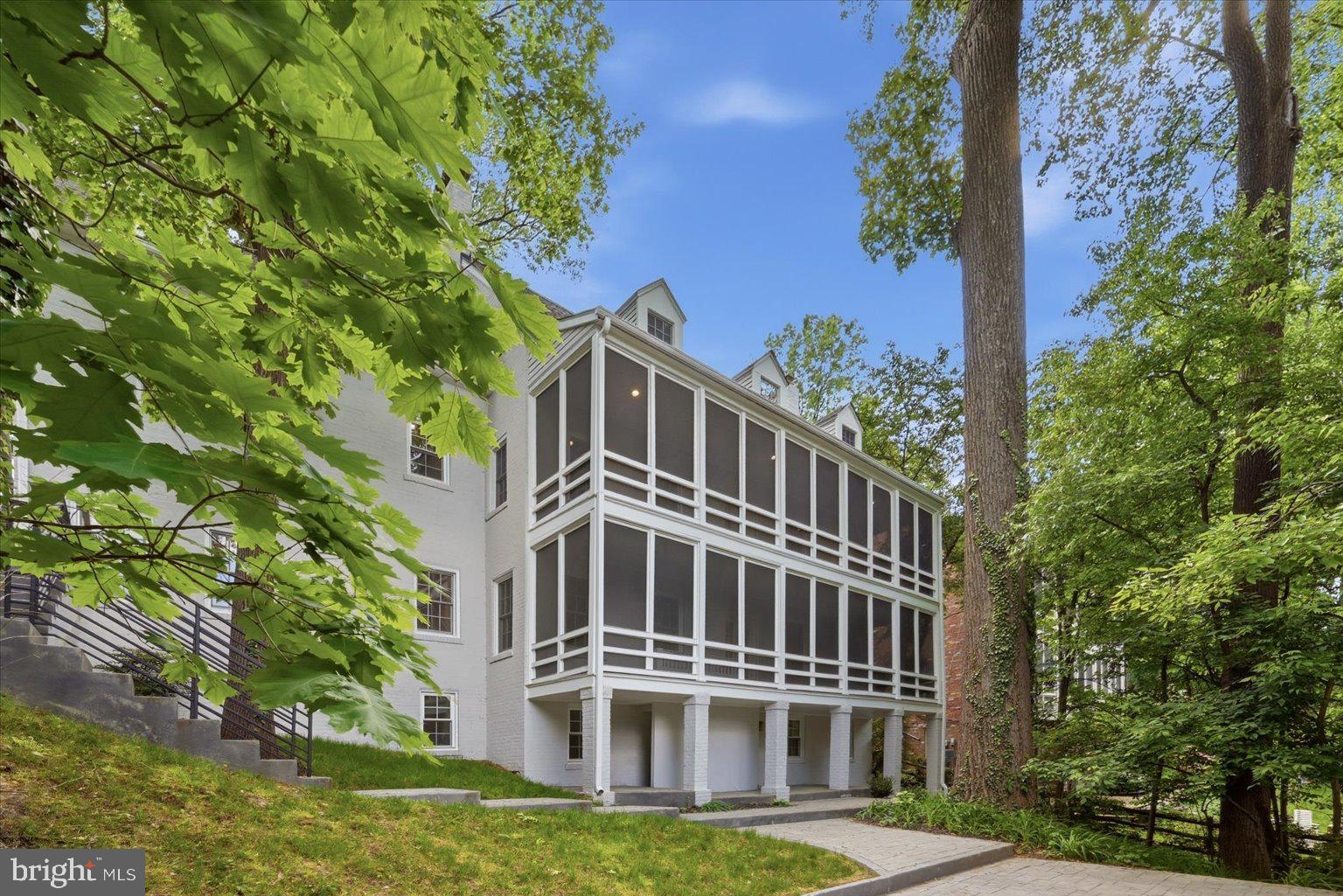 CLEVELAND PARK - Residential