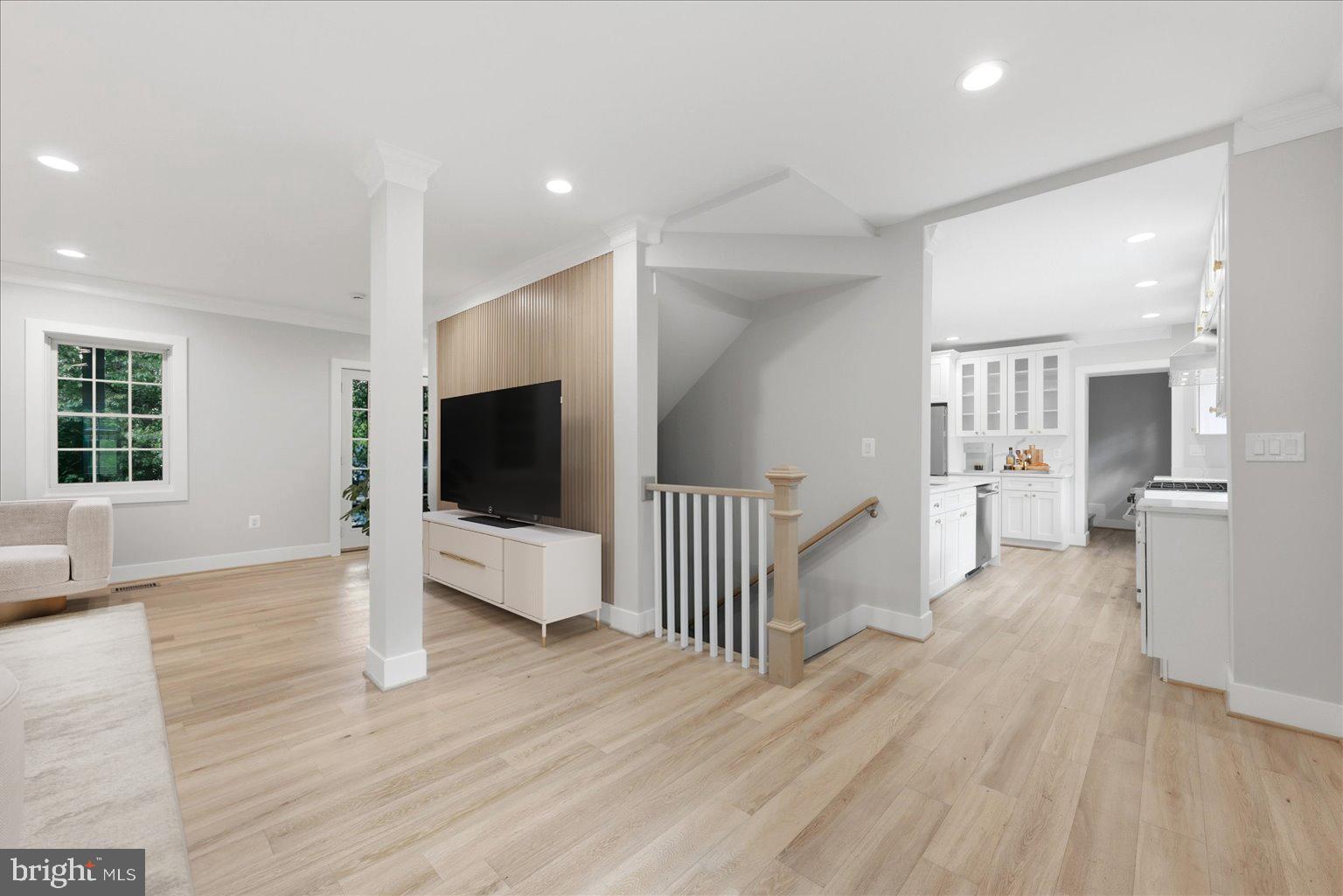 CLEVELAND PARK - Residential