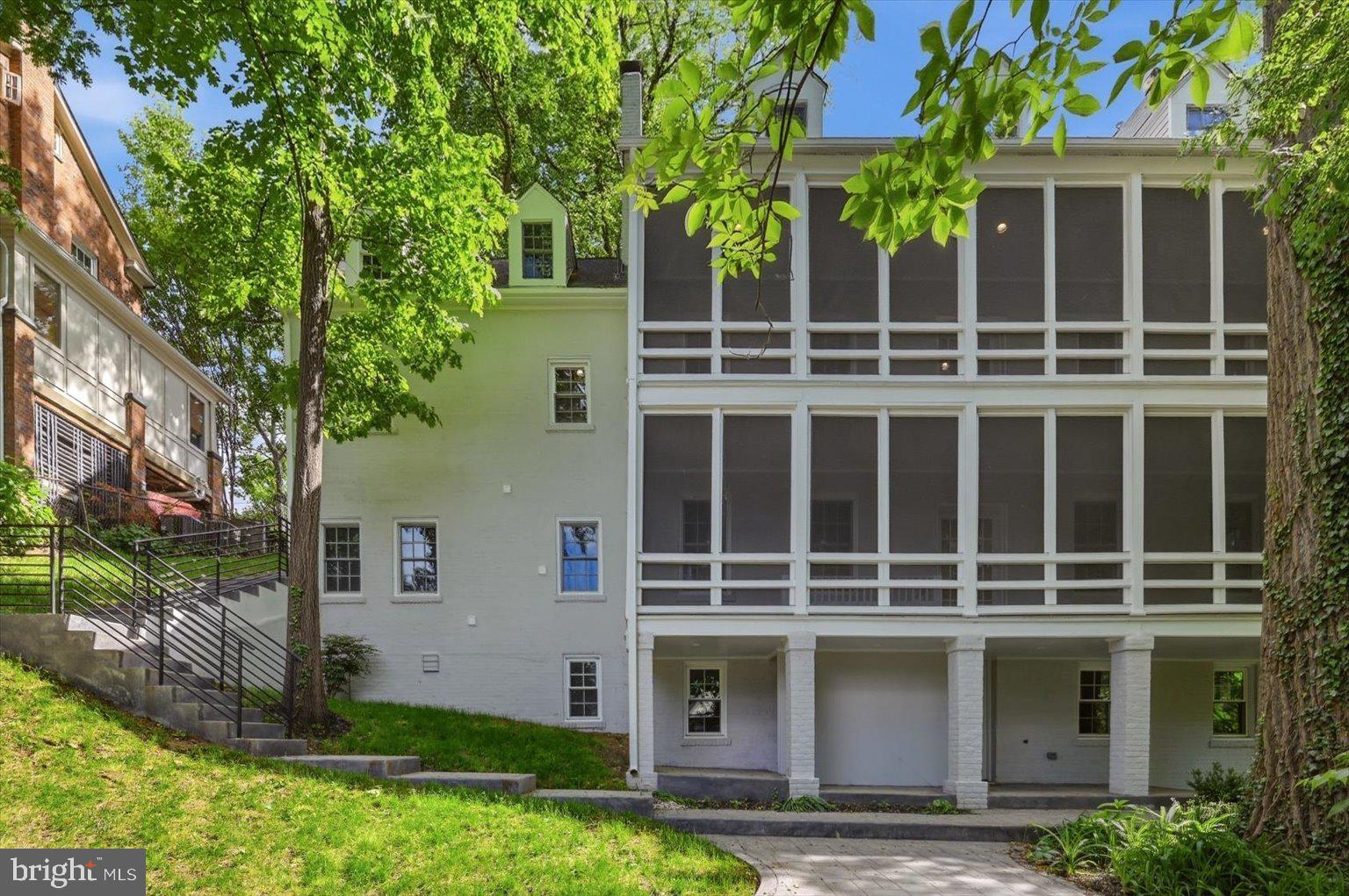 CLEVELAND PARK - Residential