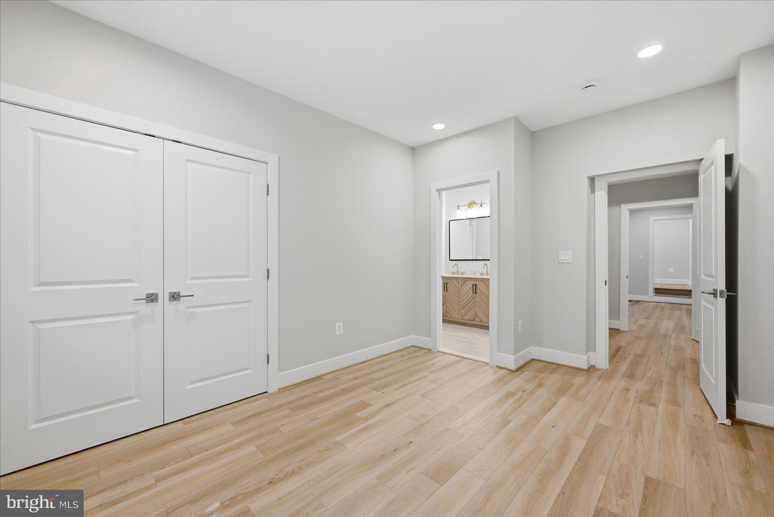 CLEVELAND PARK - Residential