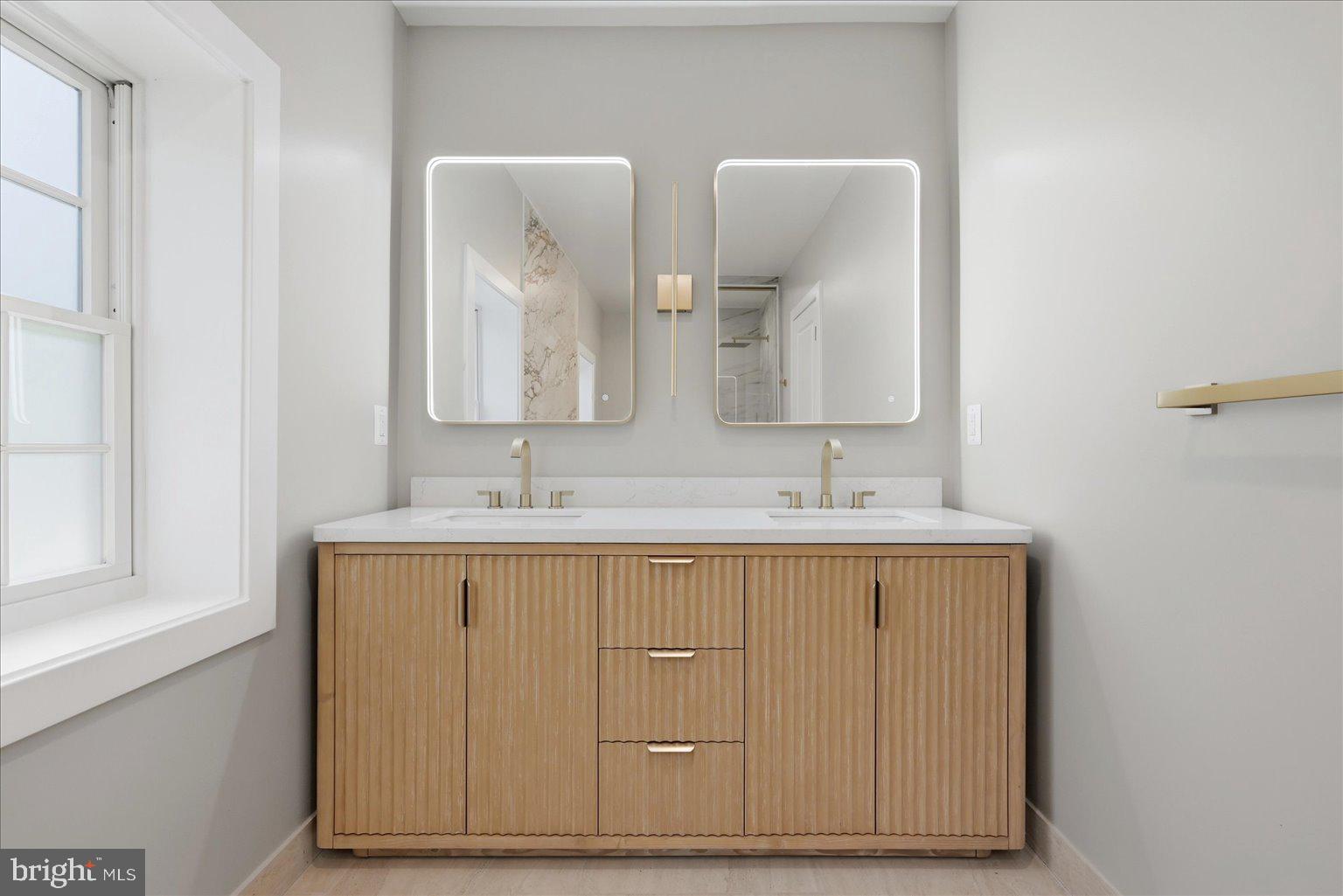 CLEVELAND PARK - Residential
