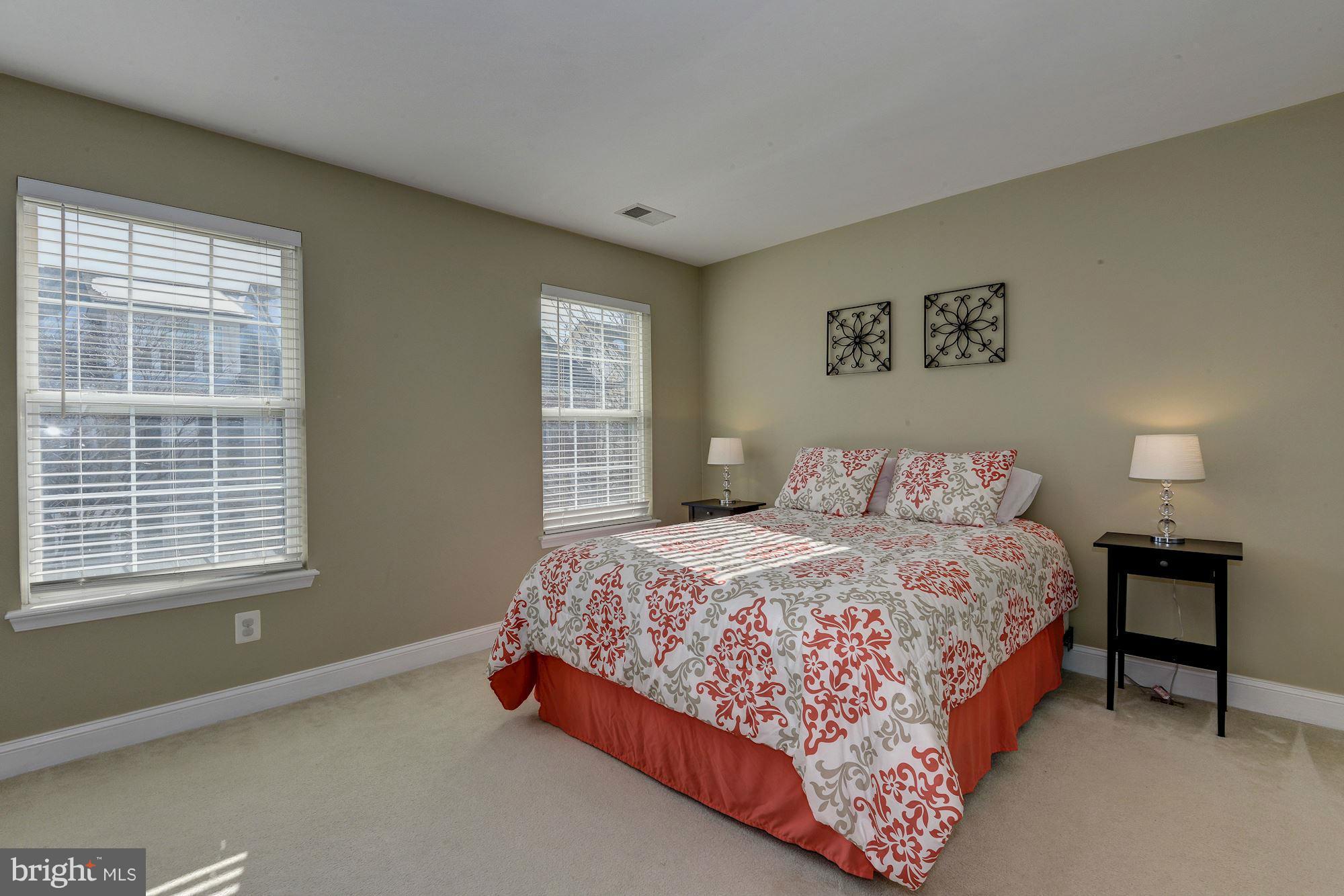 KING FARM BAILEYS COMMON - Residential