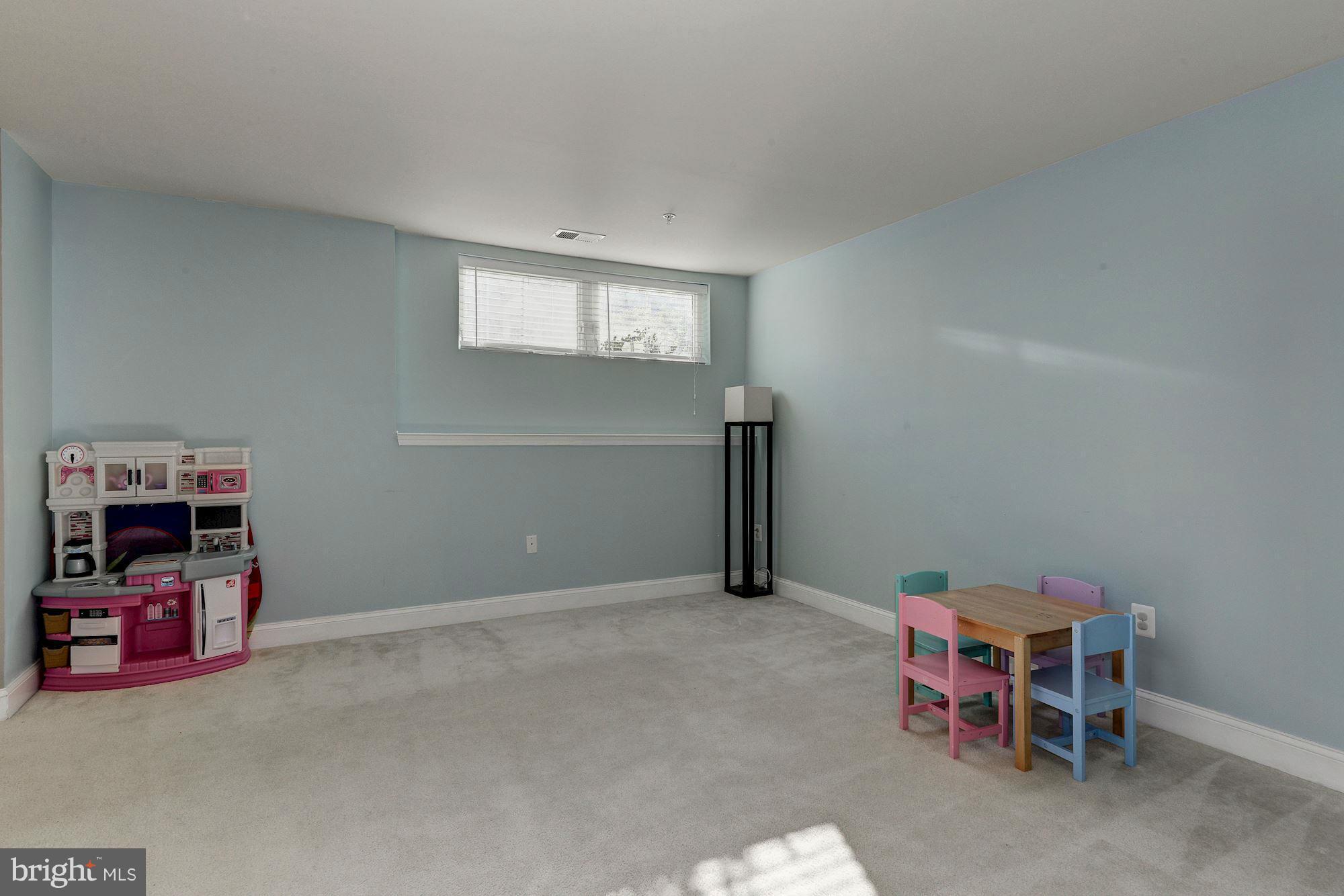 KING FARM BAILEYS COMMON - Residential