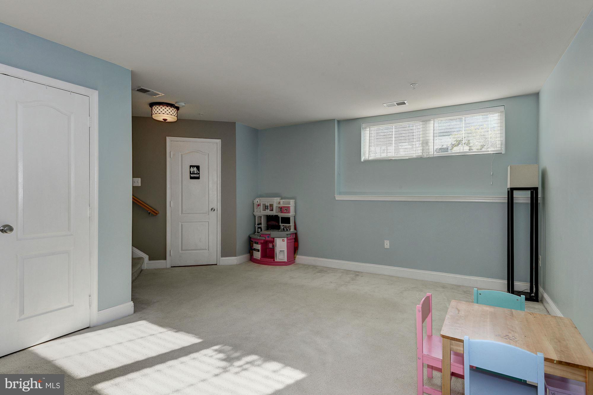 KING FARM BAILEYS COMMON - Residential