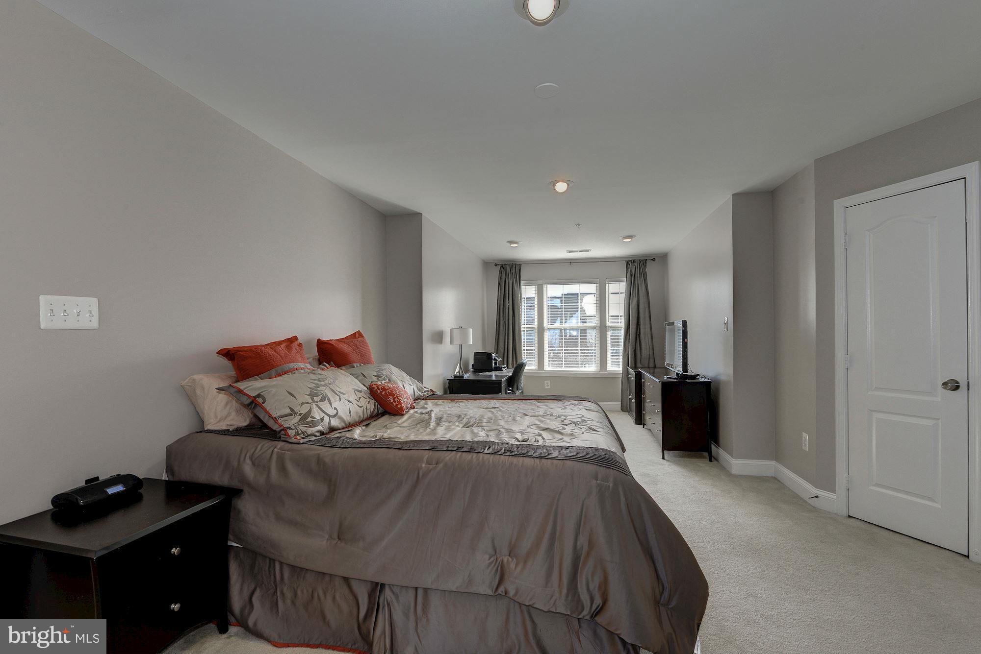 KING FARM BAILEYS COMMON - Residential