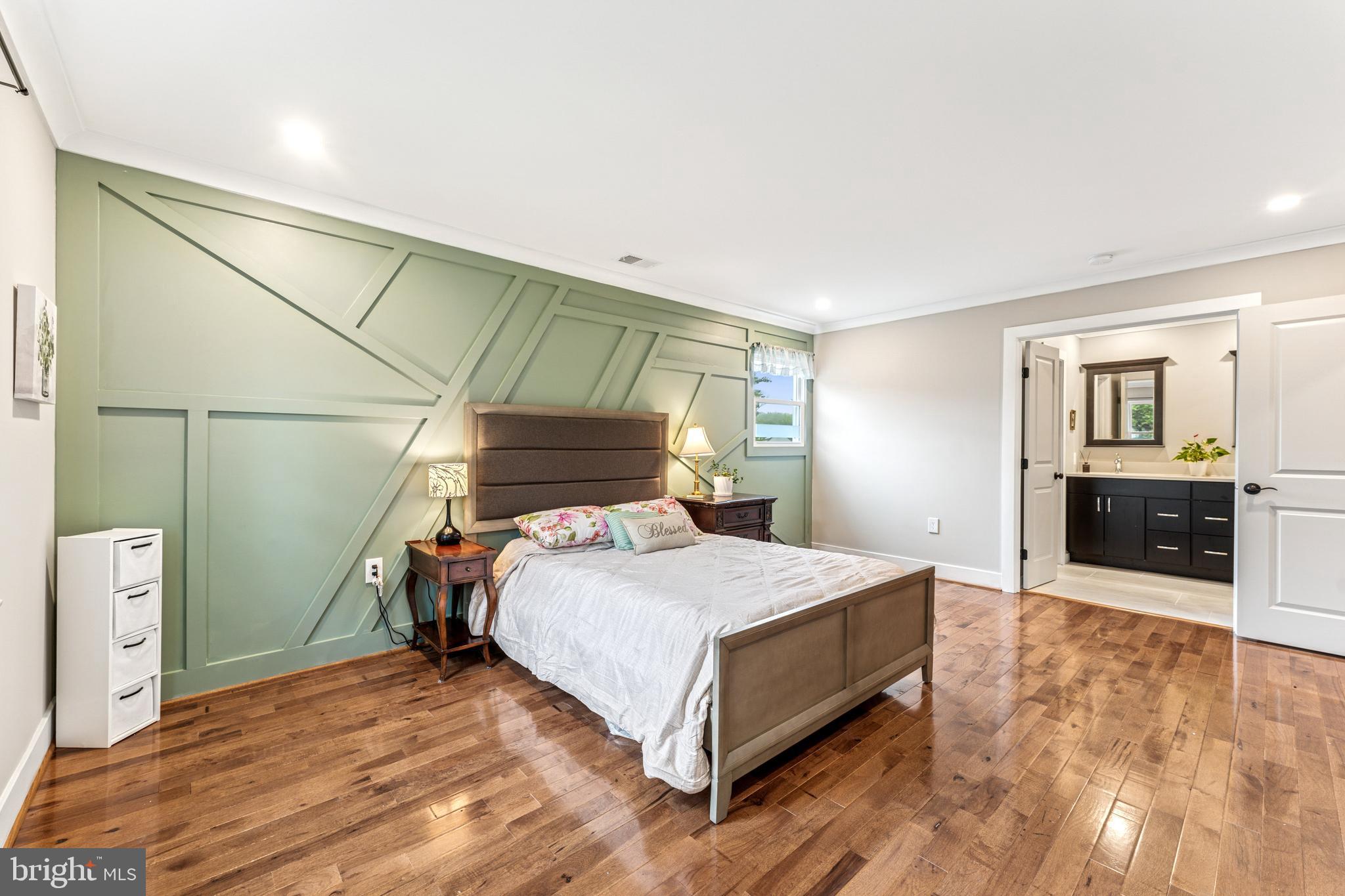 NORBECK ESTATES - Residential