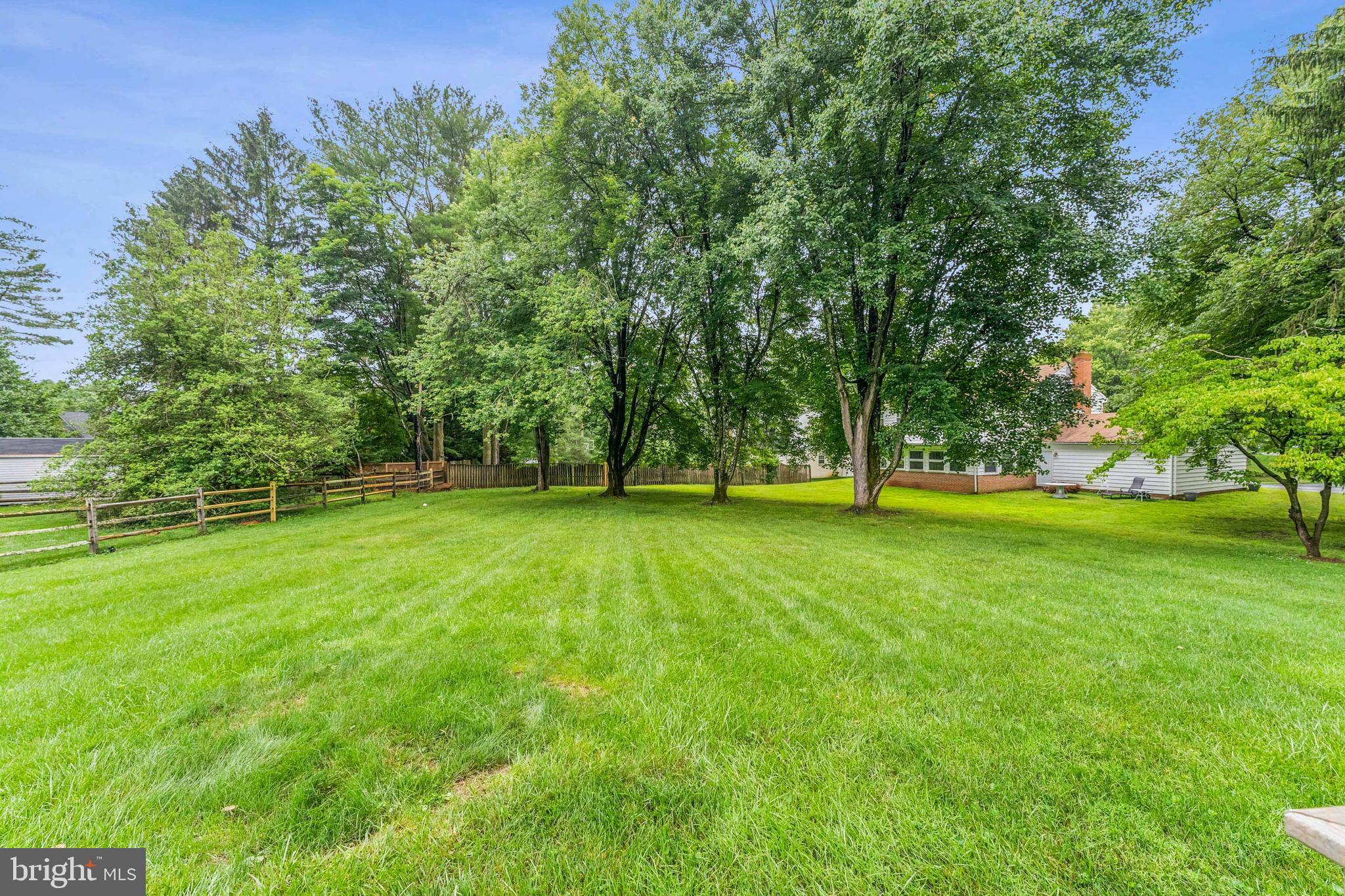 NORBECK ESTATES - Residential