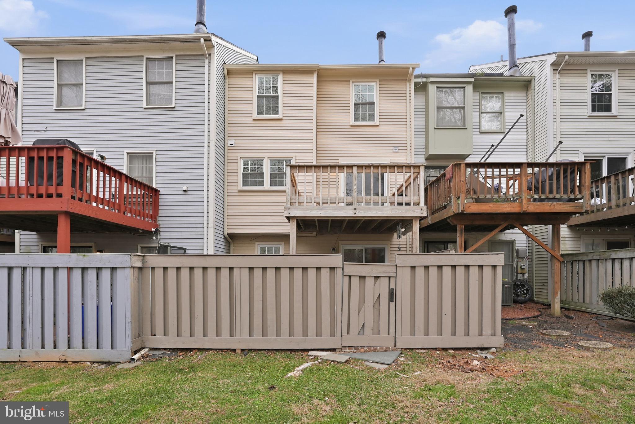 SUFFOLK PLACE - Residential