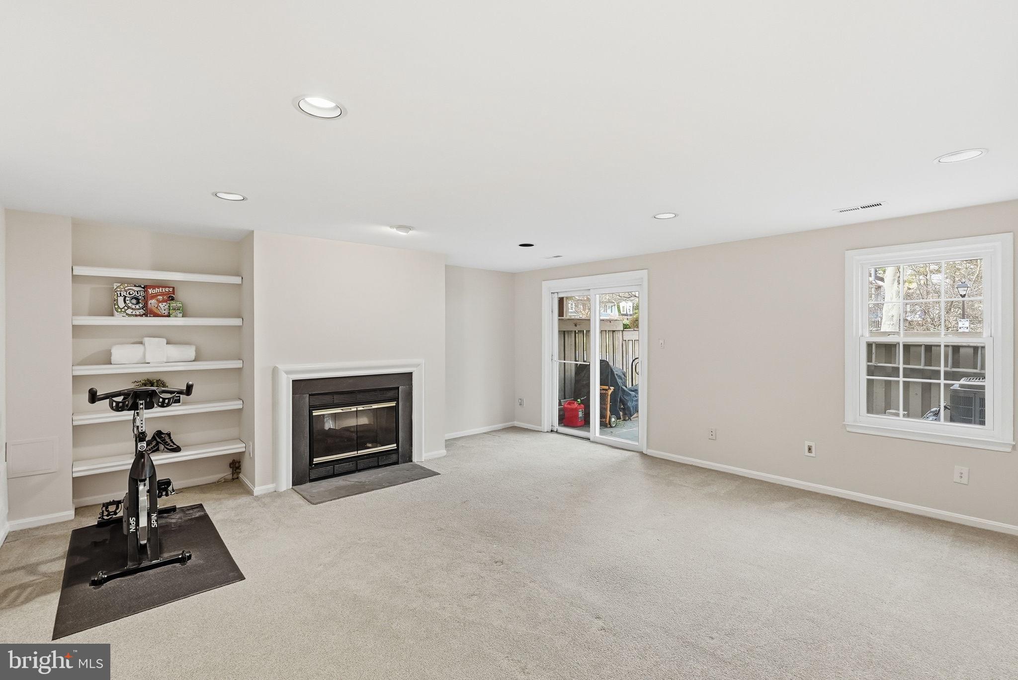 SUFFOLK PLACE - Residential