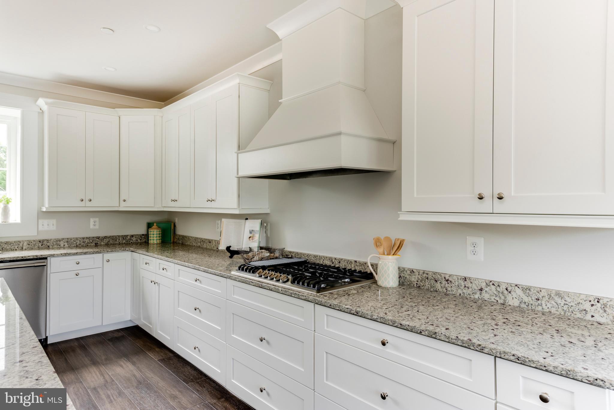 SOUTH RIVER CROSSING - Residential