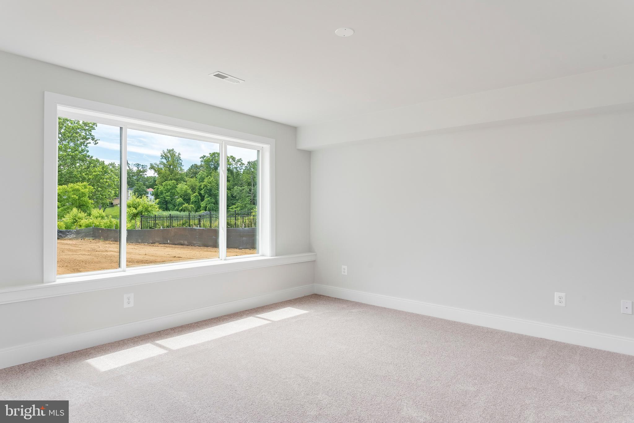 SOUTH RIVER CROSSING - Residential