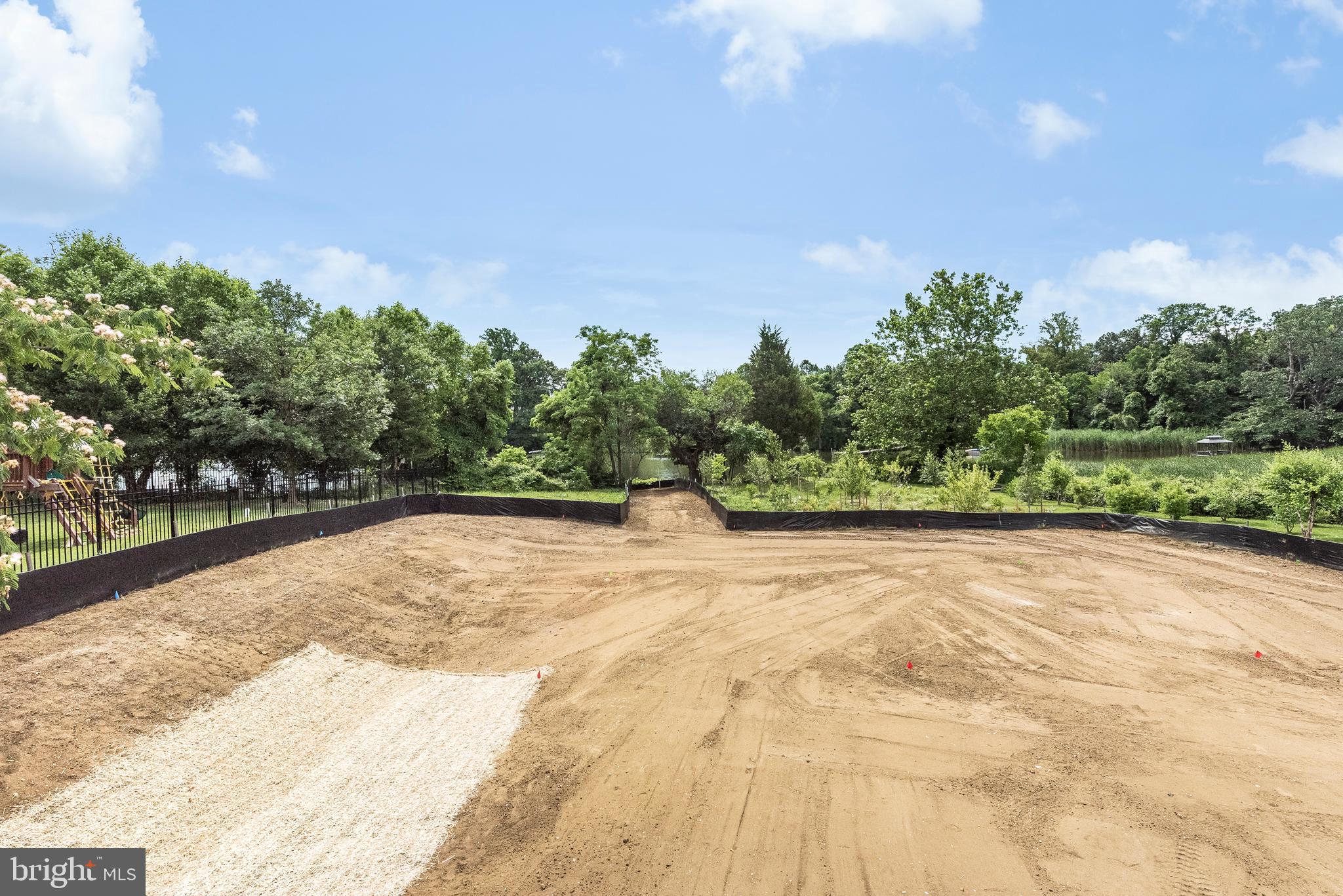 SOUTH RIVER CROSSING - Residential