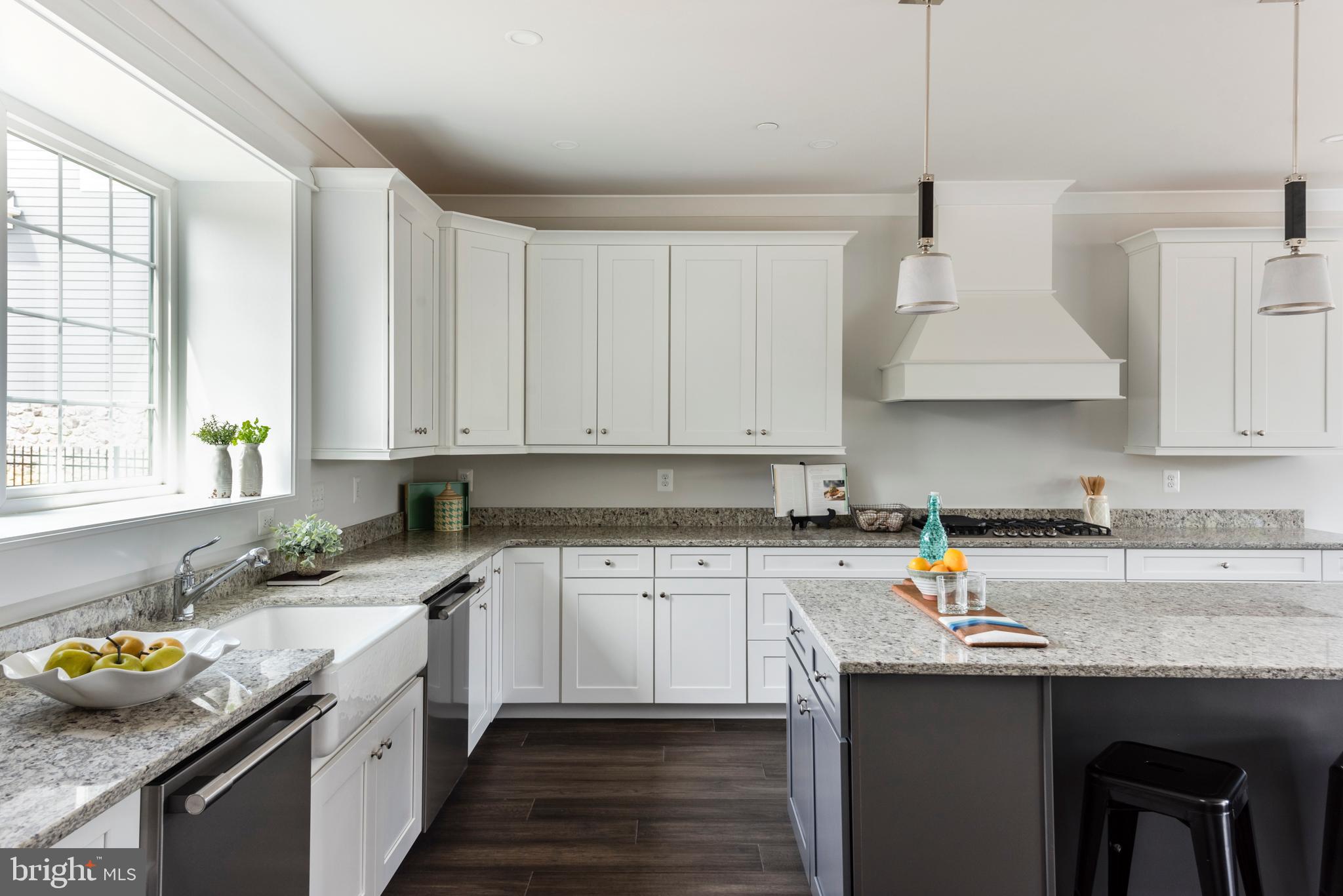 SOUTH RIVER CROSSING - Residential