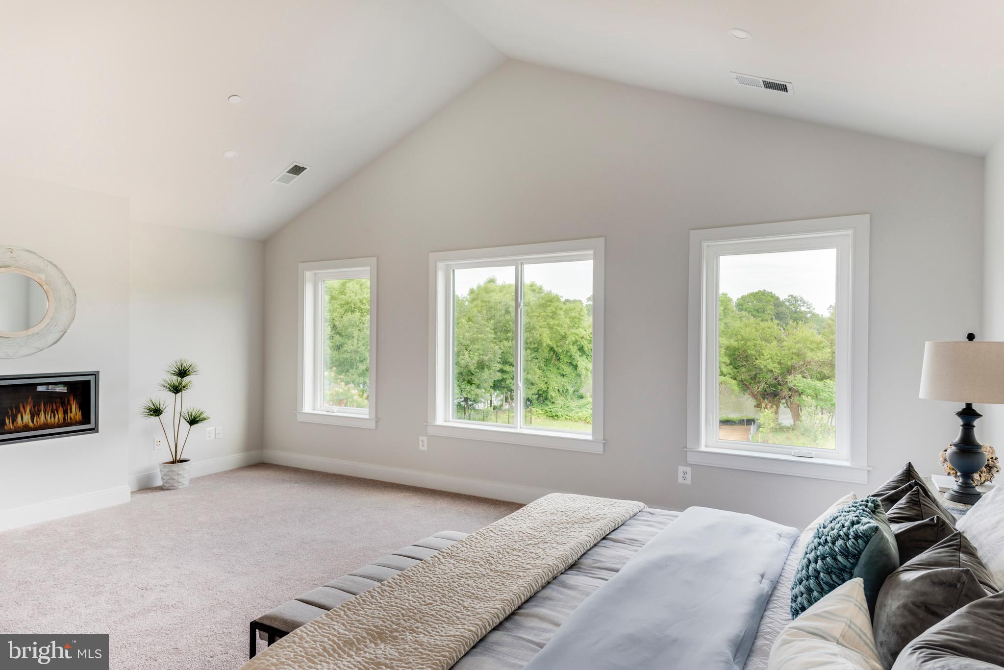 SOUTH RIVER CROSSING - Residential