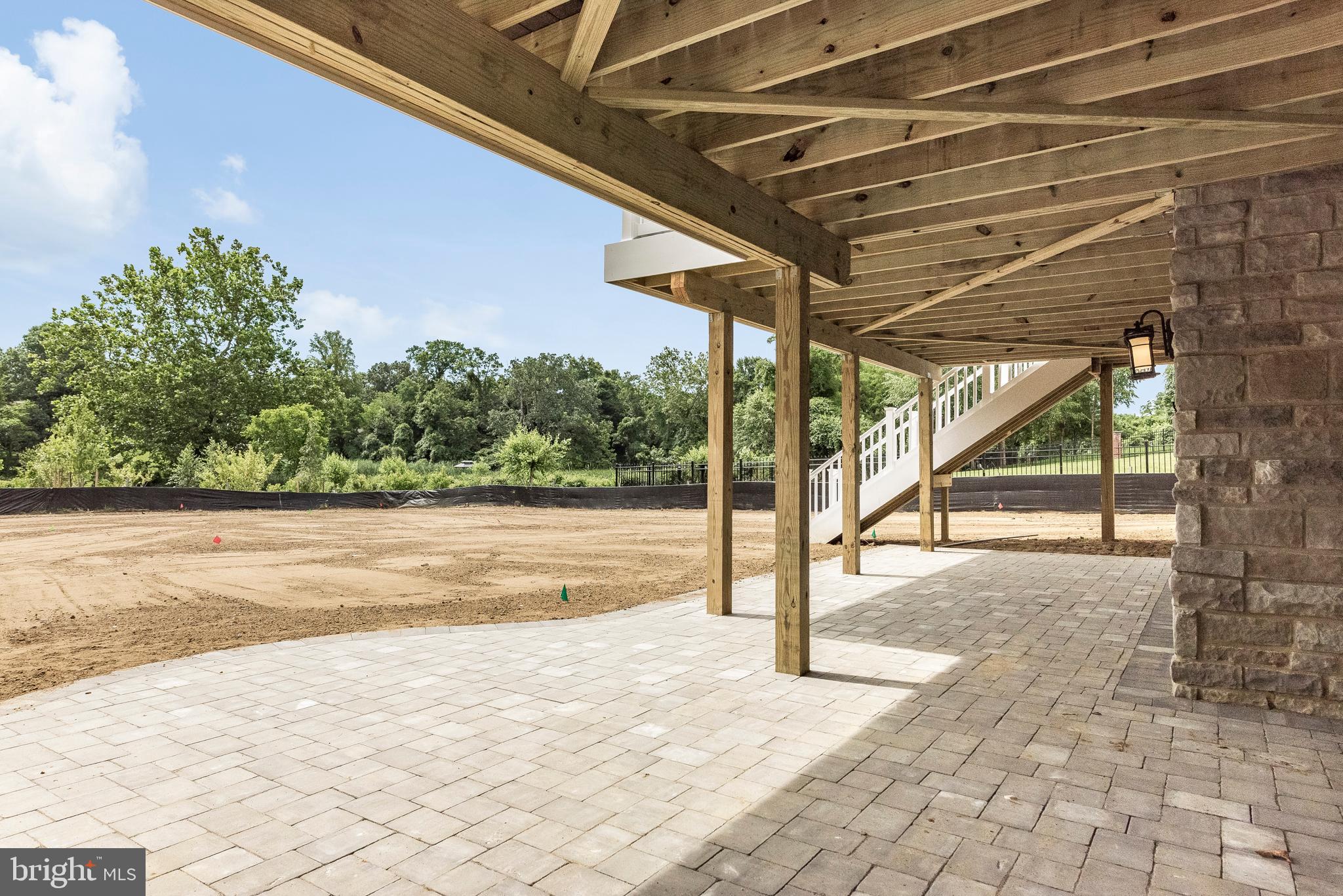 SOUTH RIVER CROSSING - Residential