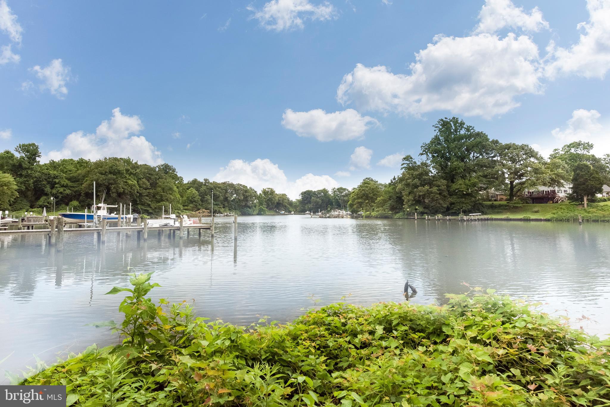 SOUTH RIVER CROSSING - Residential