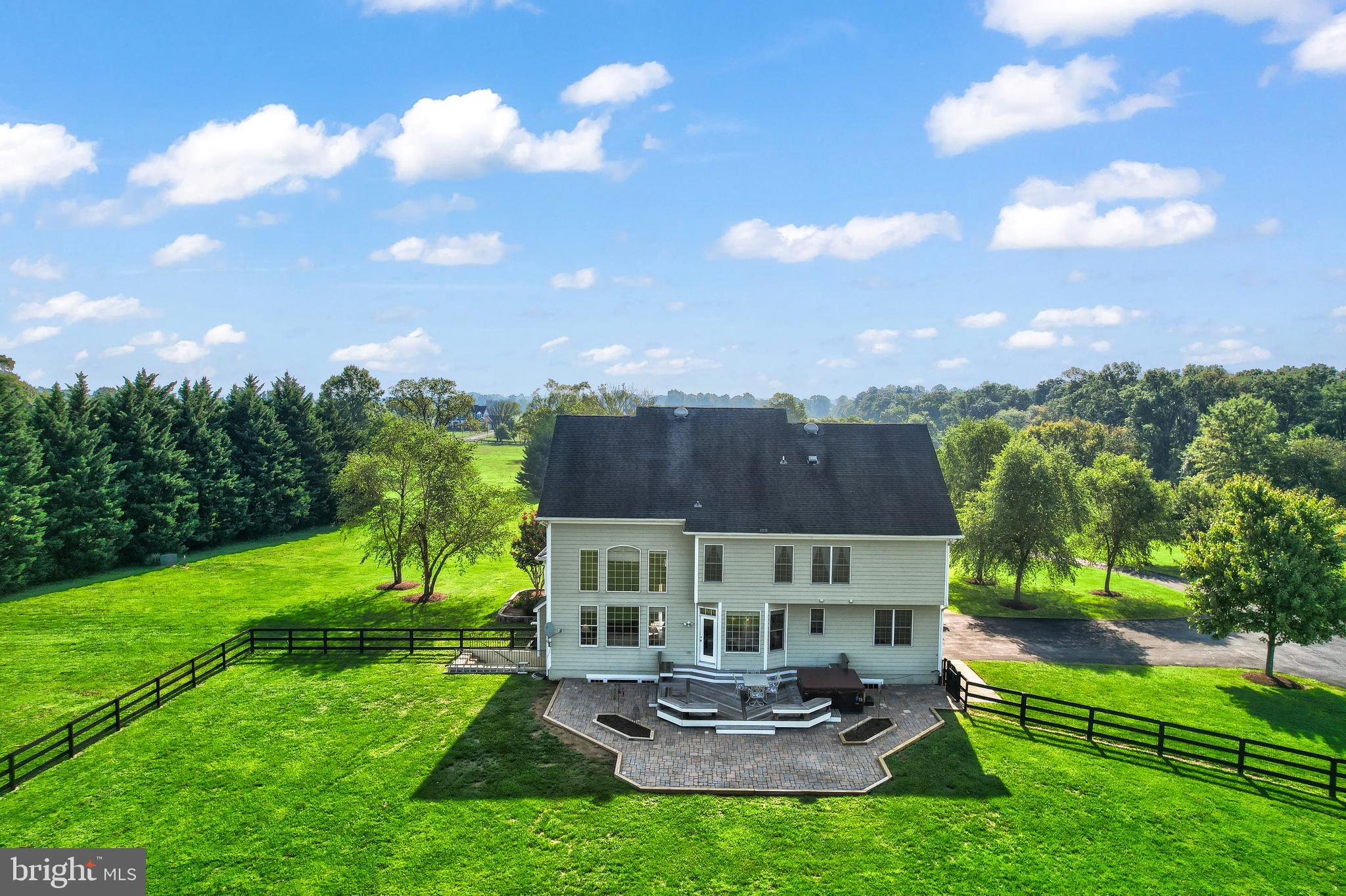 ROLLING MEADOWS - Residential