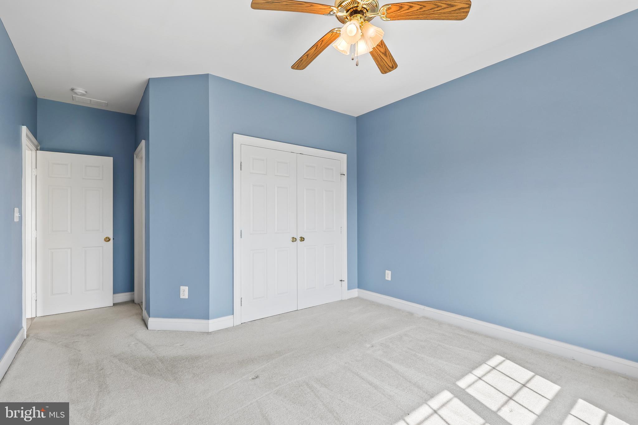 ROLLING MEADOWS - Residential