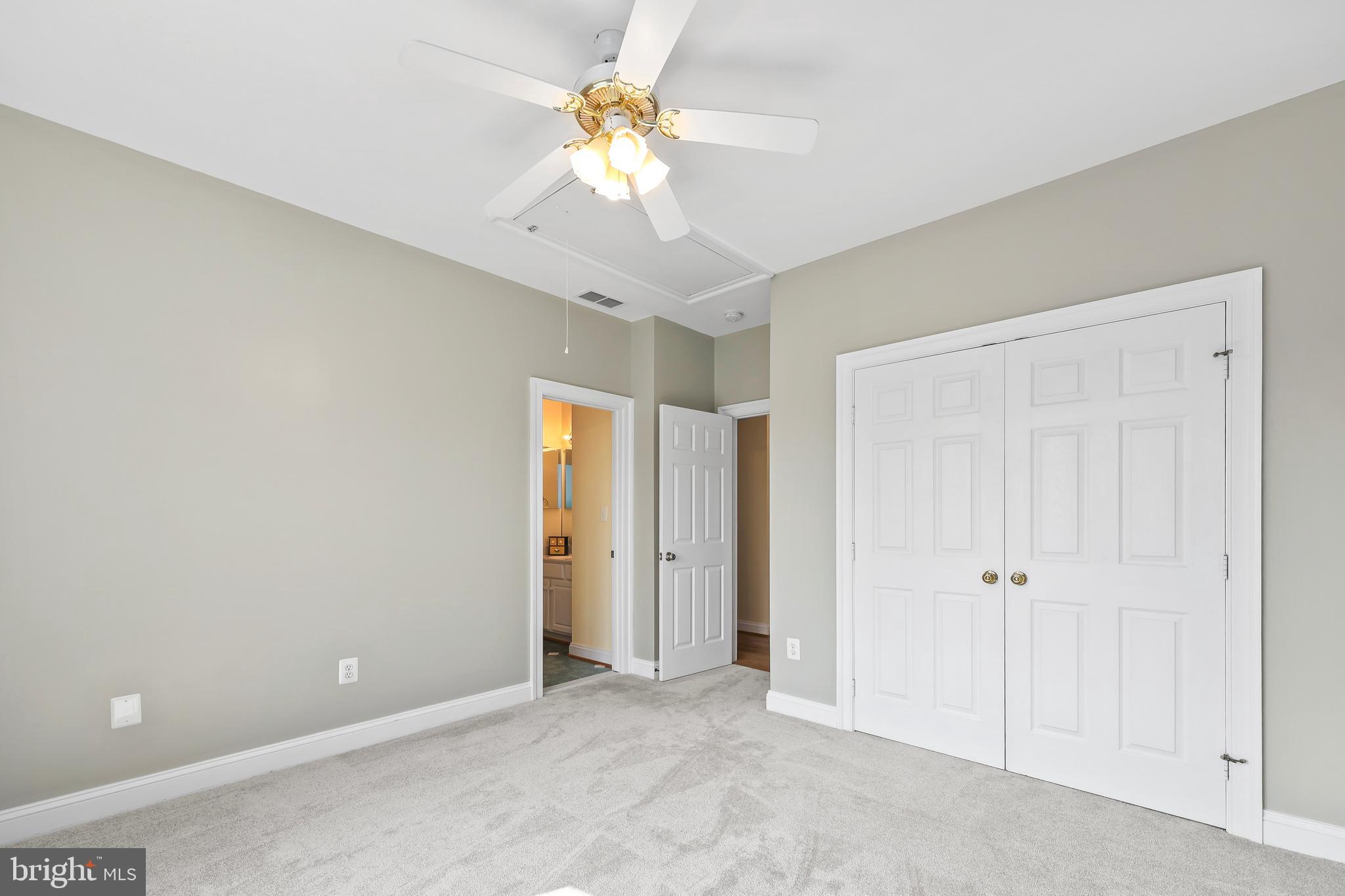 ROLLING MEADOWS - Residential