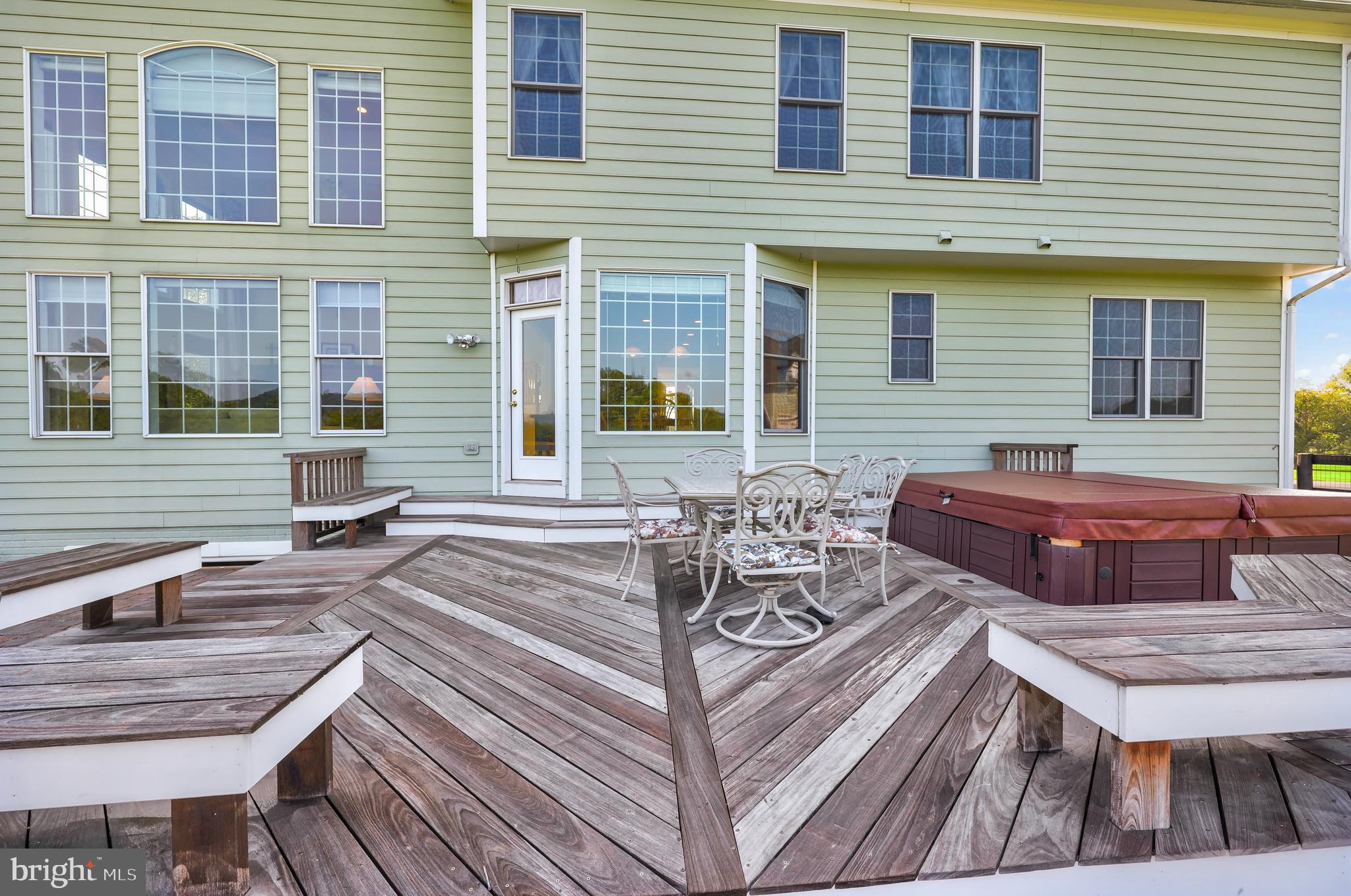 ROLLING MEADOWS - Residential