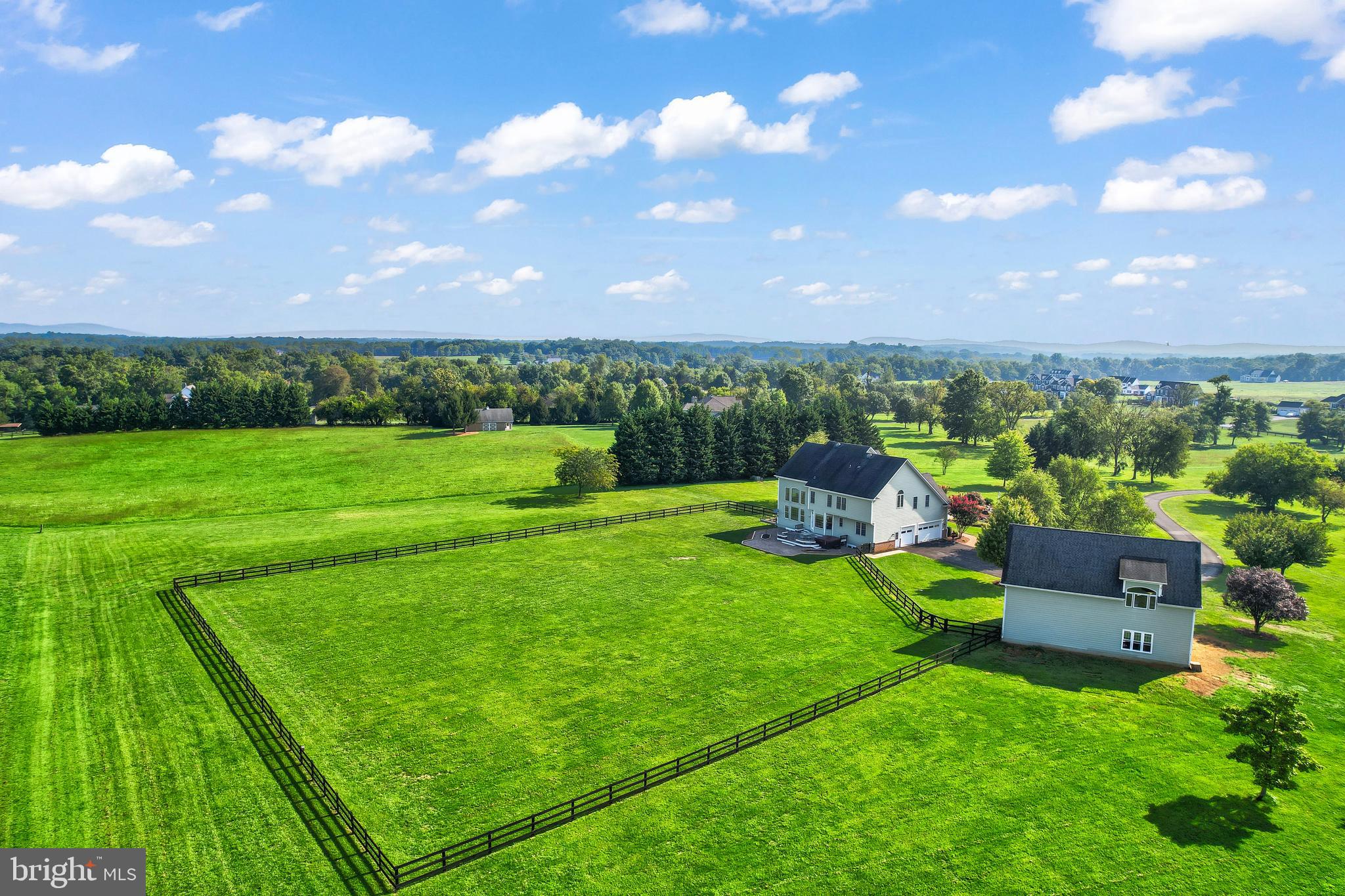 ROLLING MEADOWS - Residential