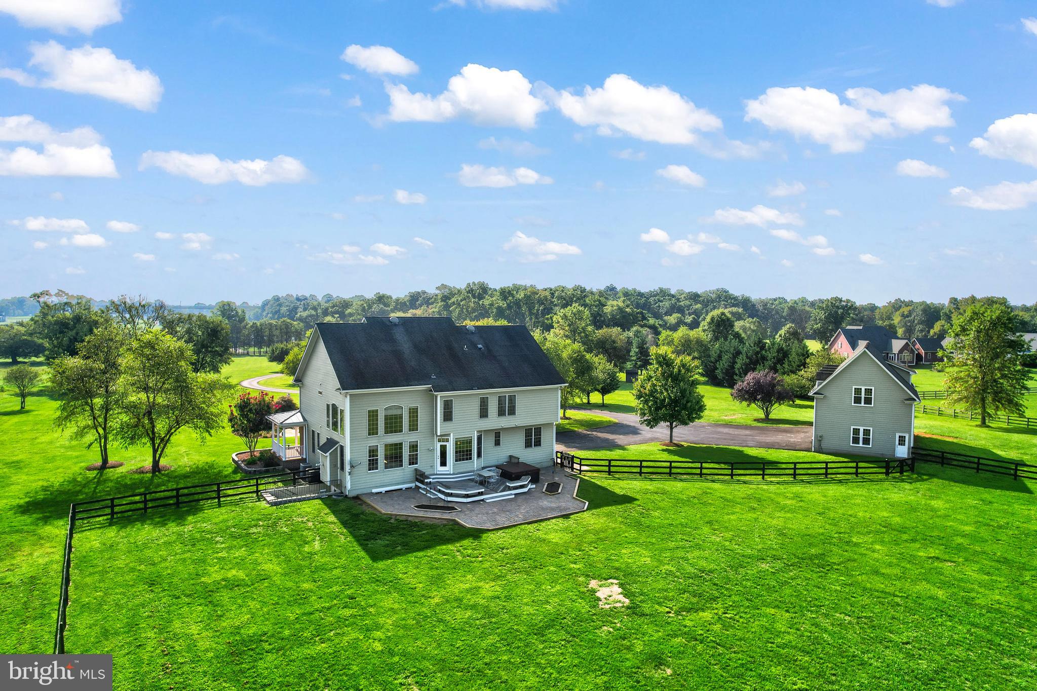 ROLLING MEADOWS - Residential