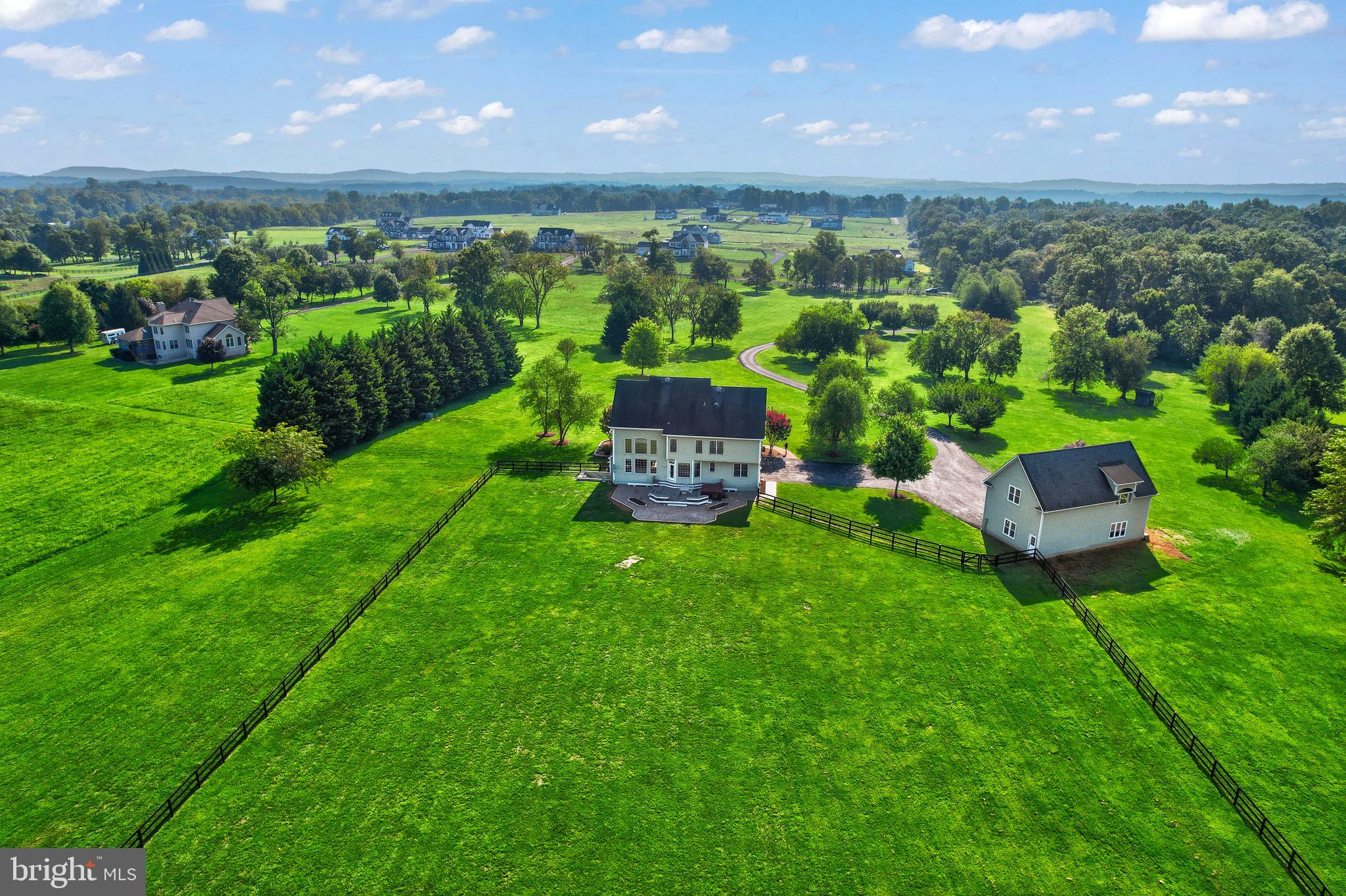 ROLLING MEADOWS - Residential