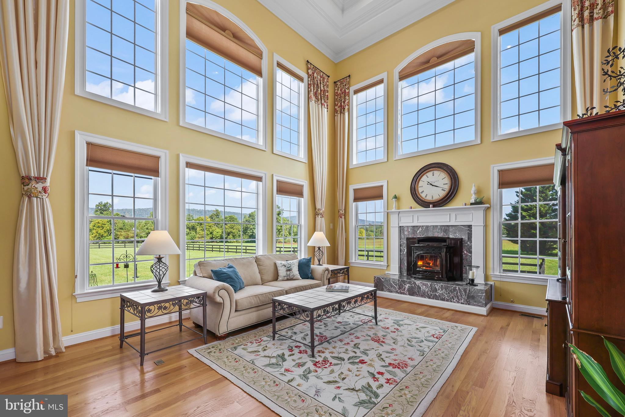 ROLLING MEADOWS - Residential