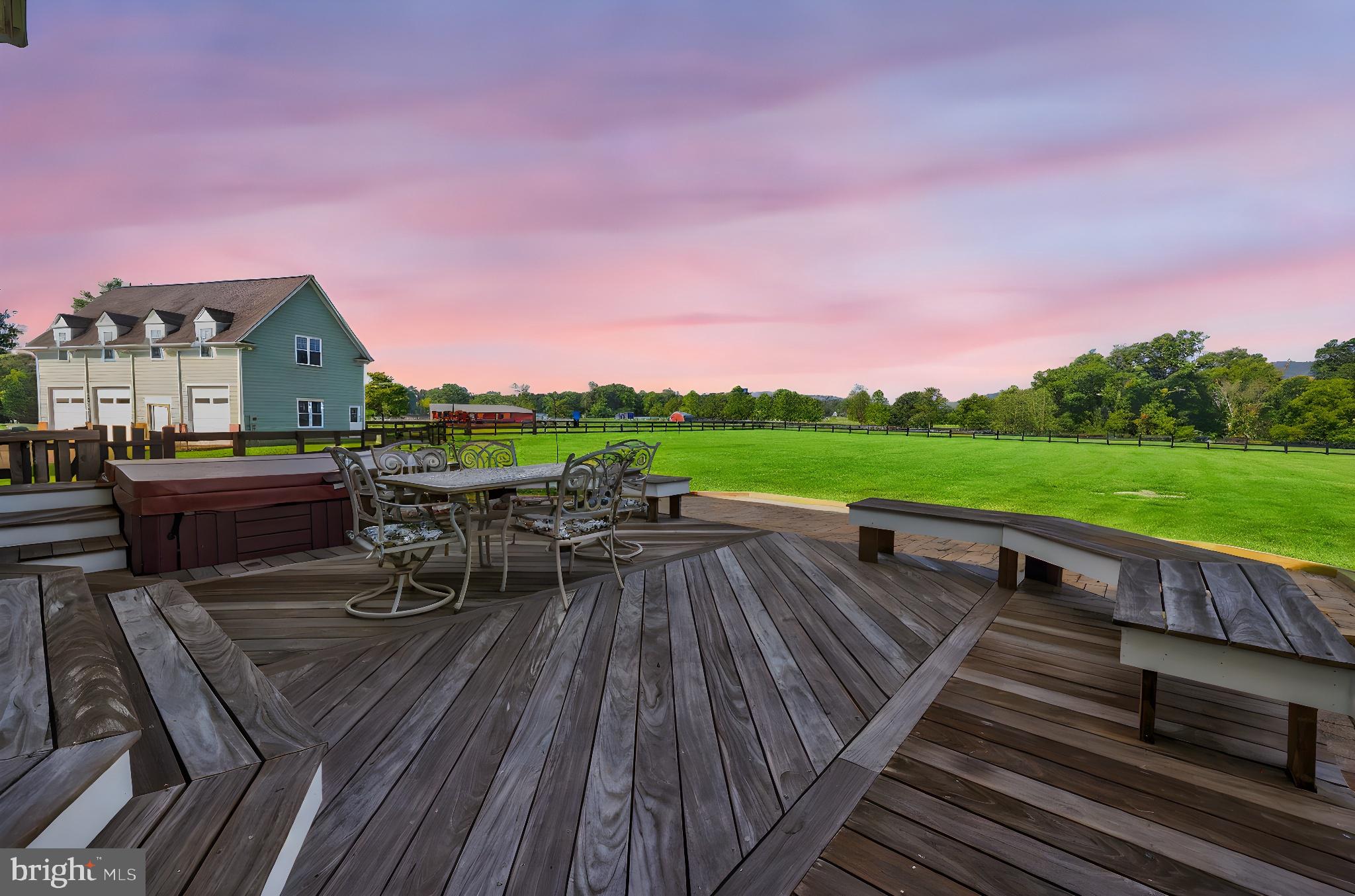 ROLLING MEADOWS - Residential