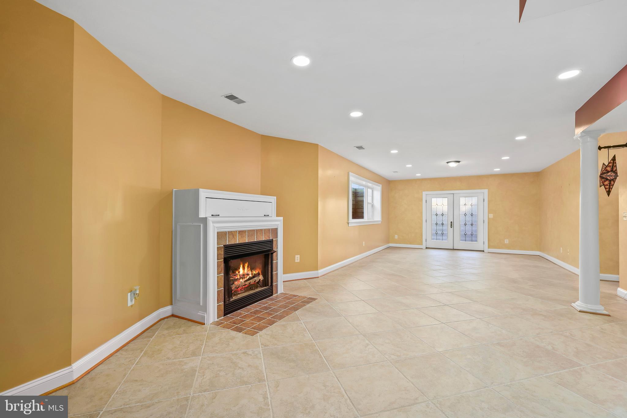 ROLLING MEADOWS - Residential