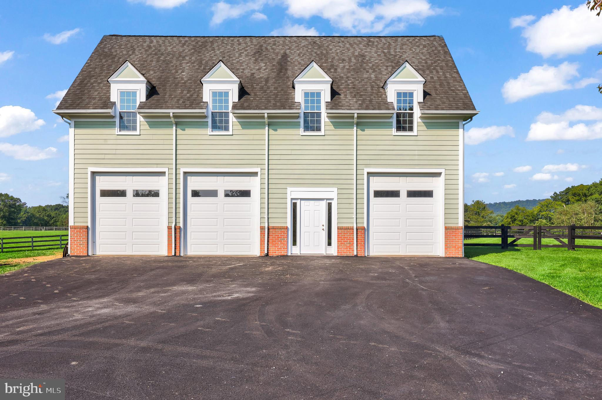 ROLLING MEADOWS - Residential