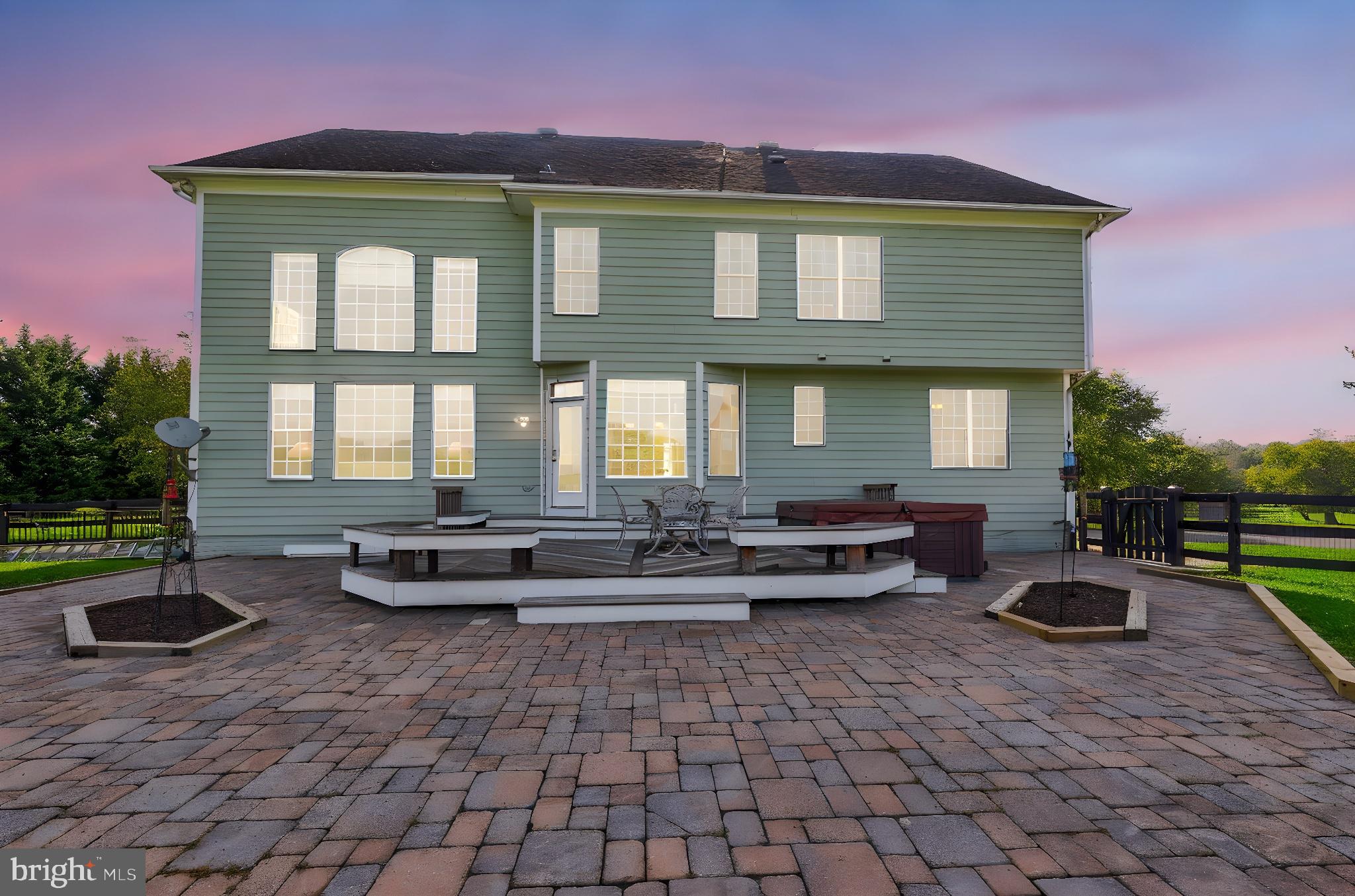 ROLLING MEADOWS - Residential