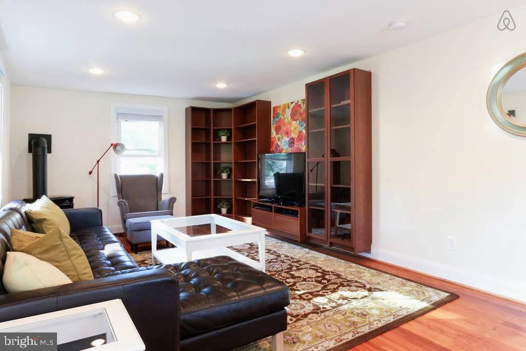 BALLSTON - Residential Income