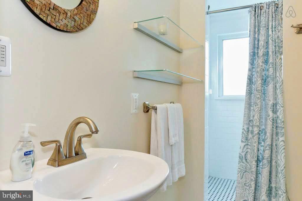 BALLSTON - Residential Income