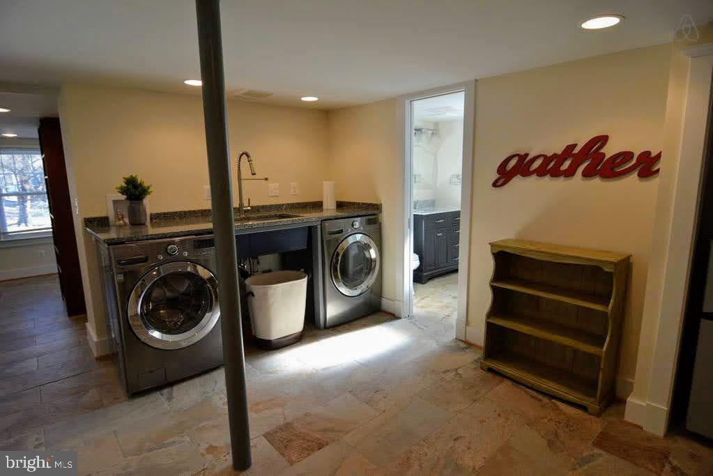 BALLSTON - Residential Income