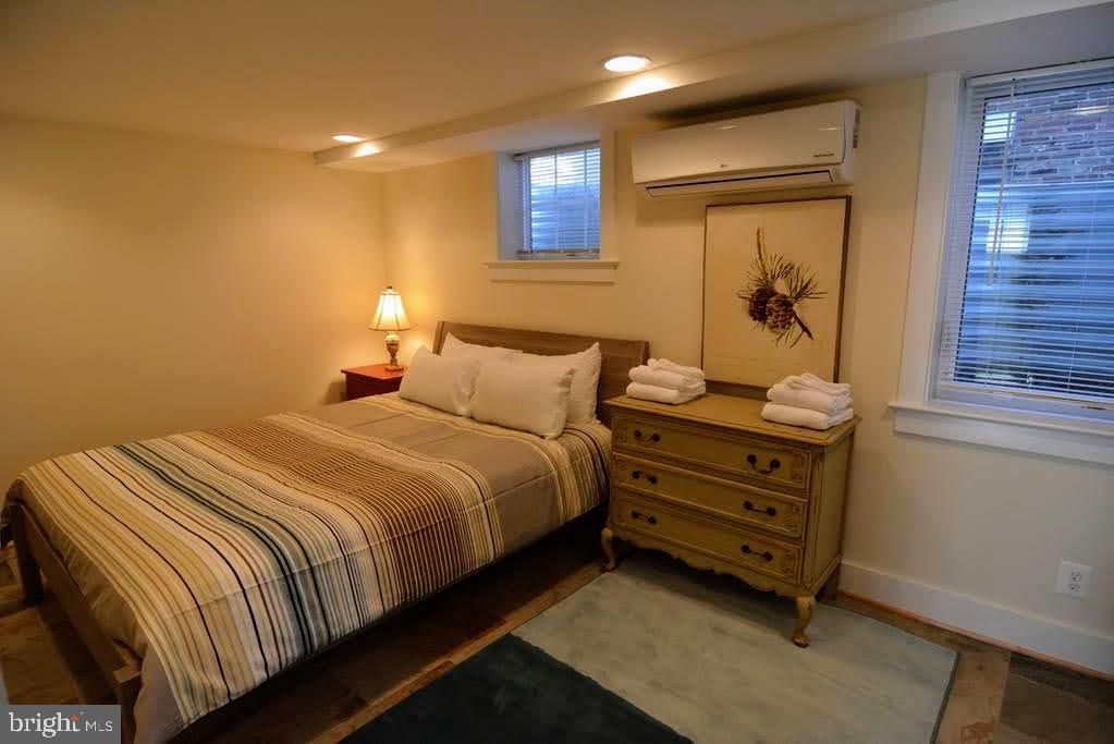 BALLSTON - Residential Income