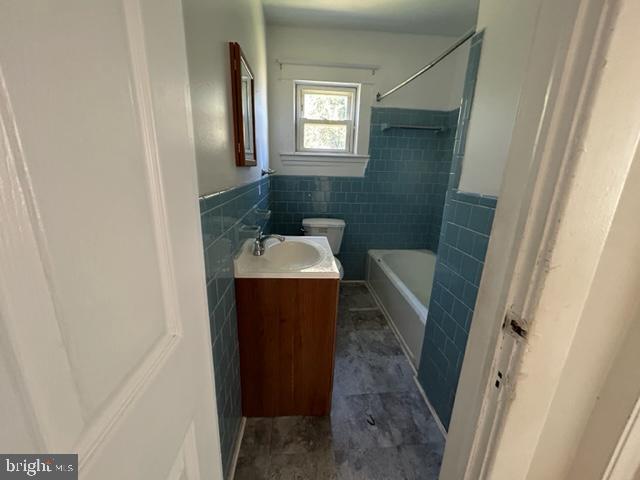 HILLTOP PARK - Residential