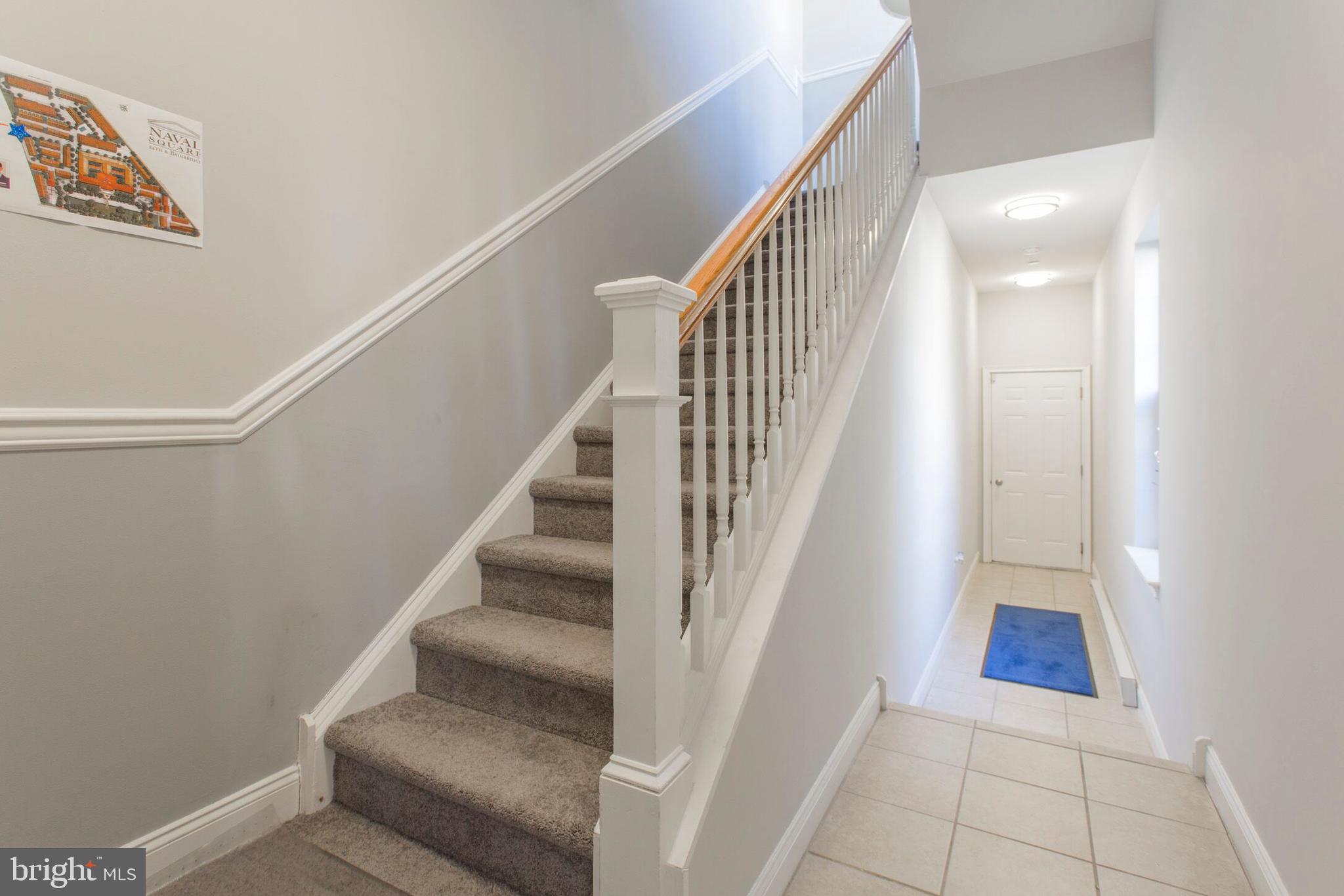 NAVAL SQUARE - Residential Lease
